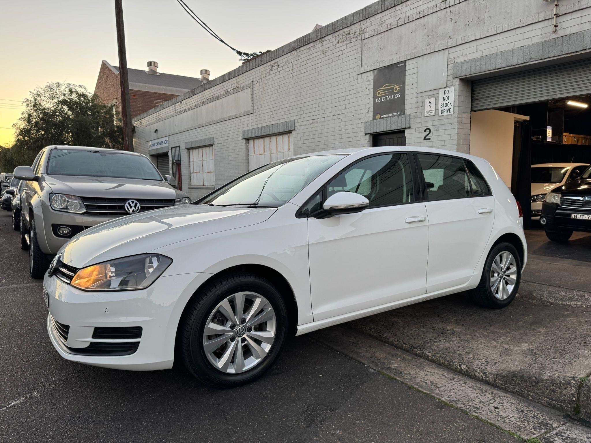 VOLKSWAGEN GOLF