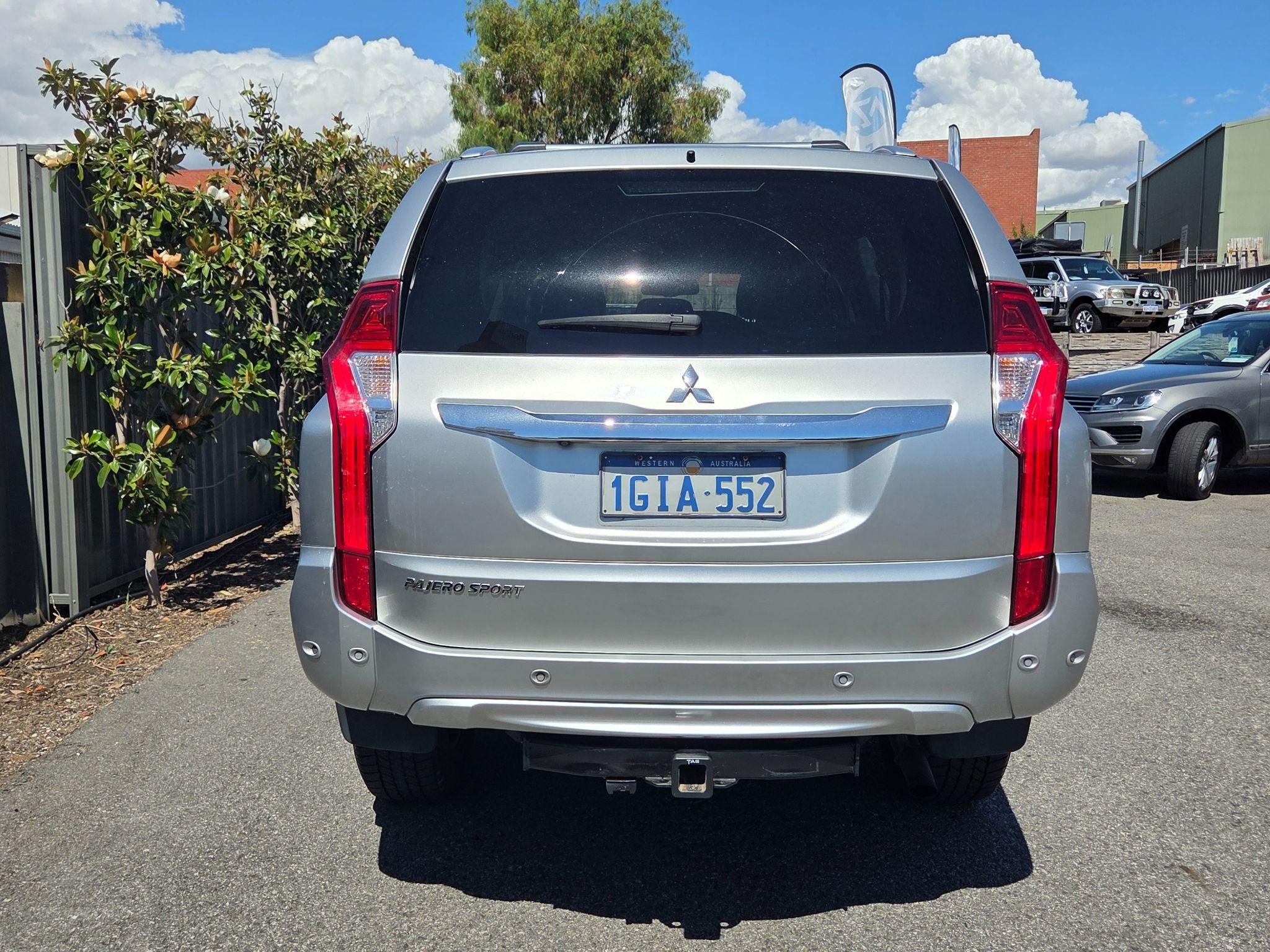 MITSUBISHI PAJERO SPORT