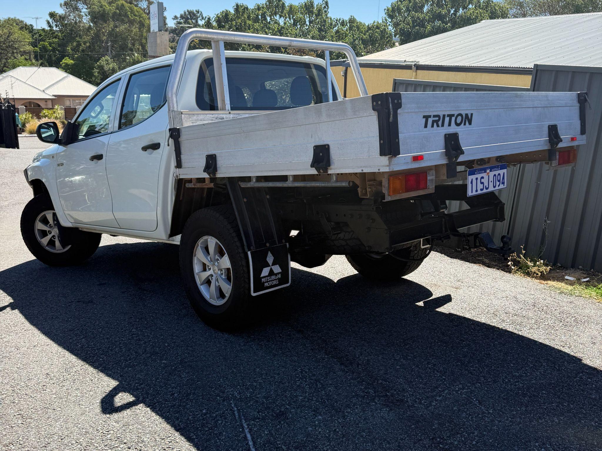 MITSUBISHI TRITON