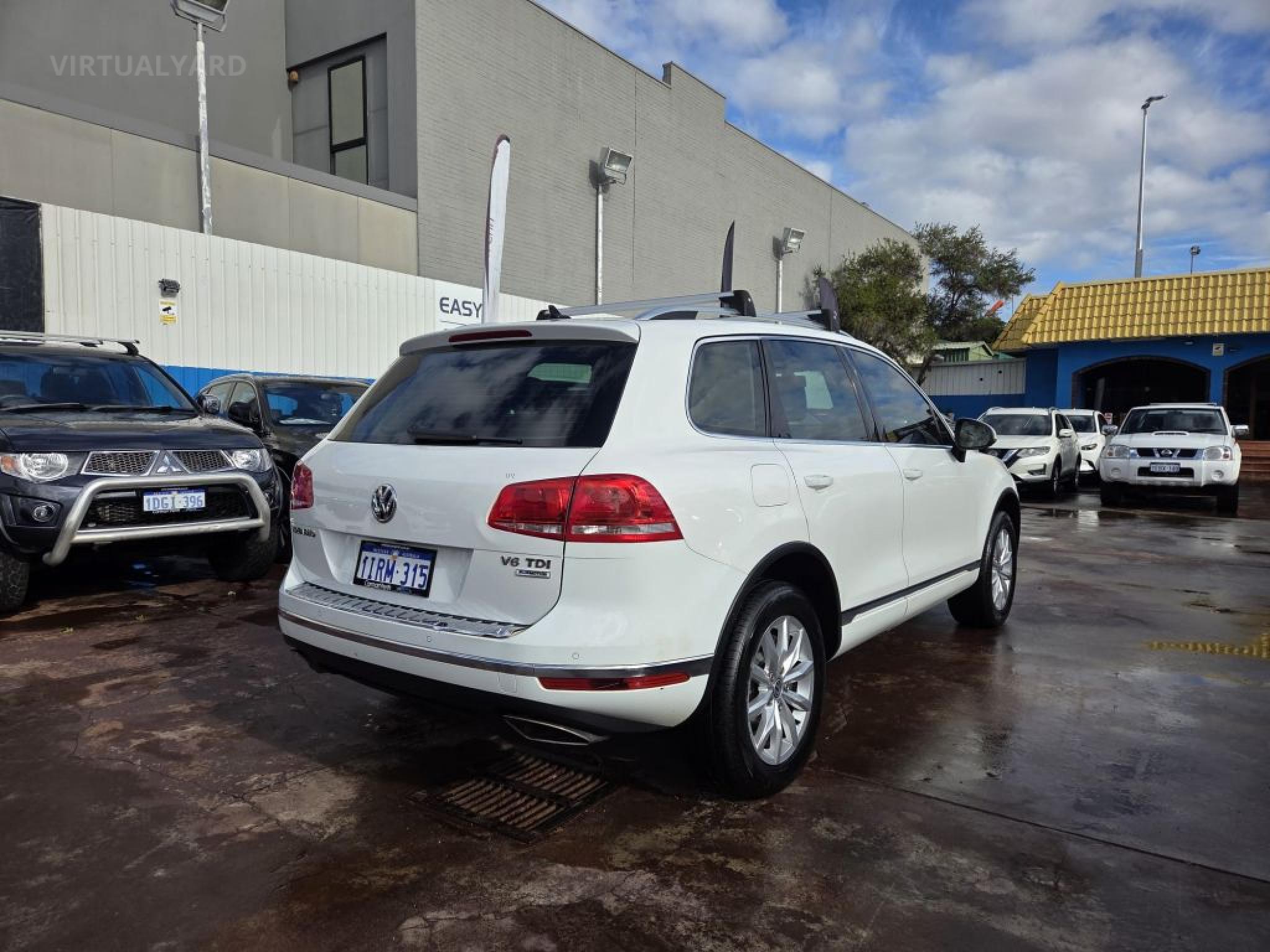VOLKSWAGEN TOUAREG
