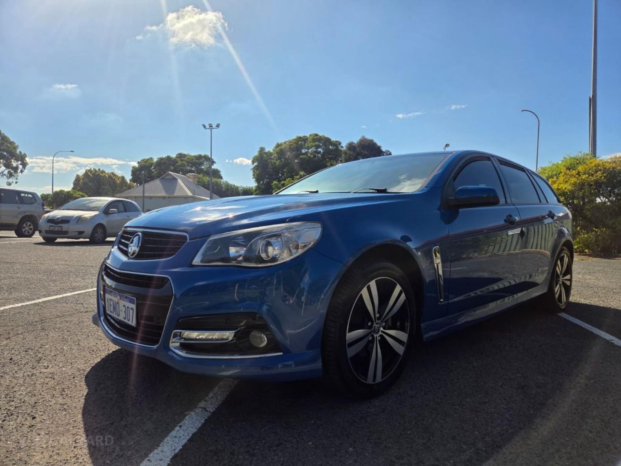 HOLDEN COMMODORE