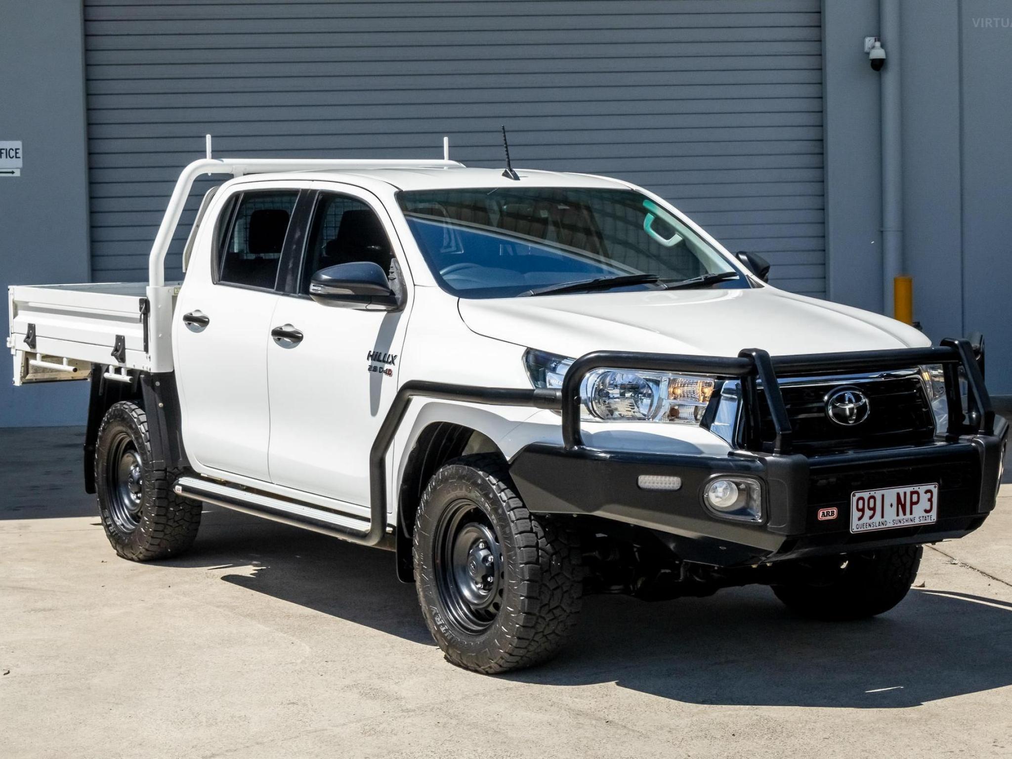 TOYOTA HILUX