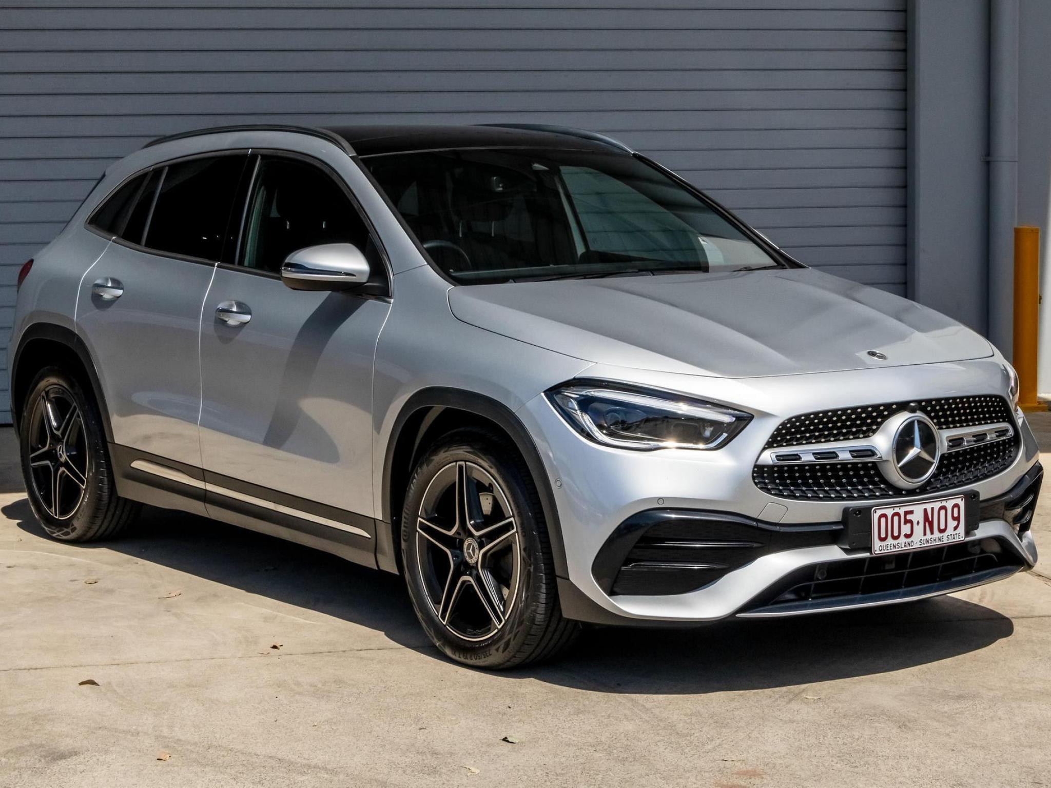 MERCEDES-BENZ GLA