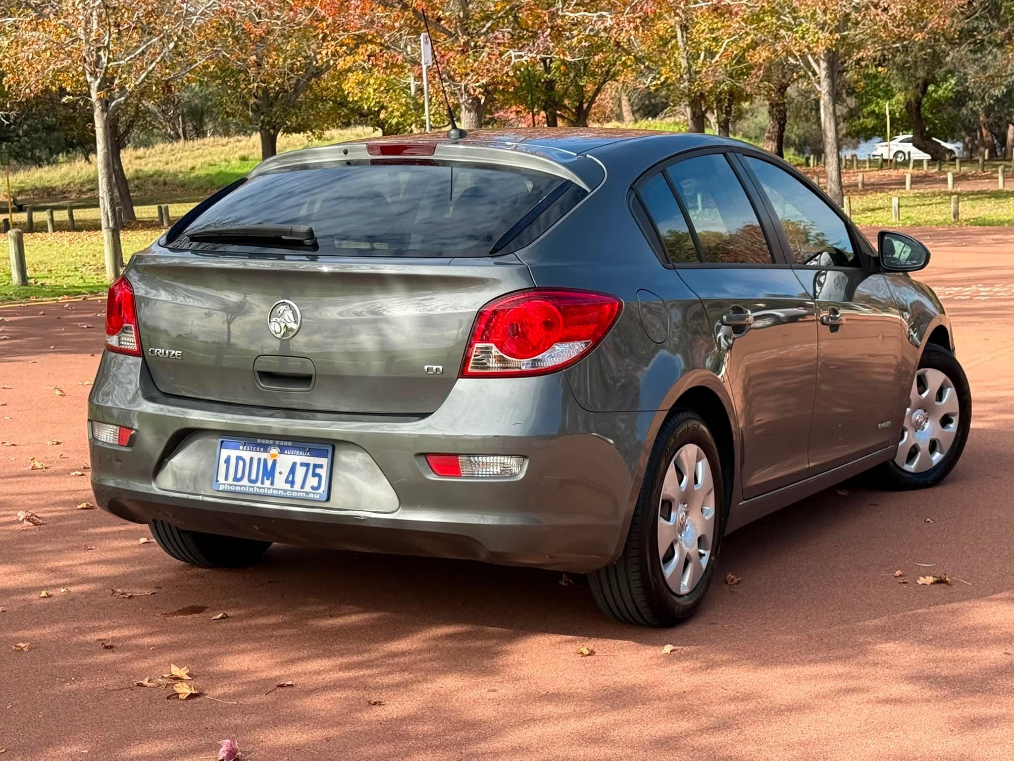HOLDEN CRUZE