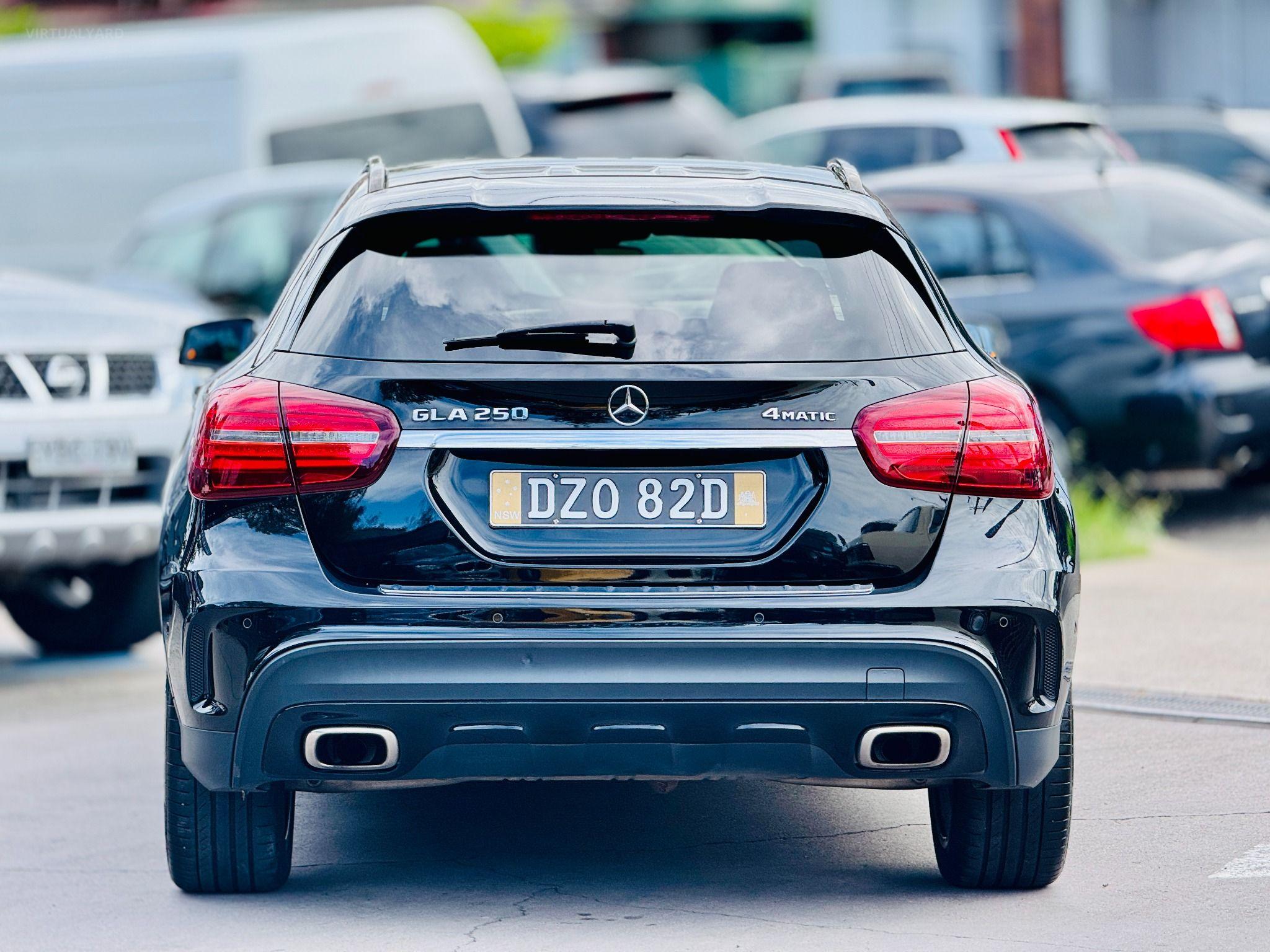 MERCEDES-BENZ GLA