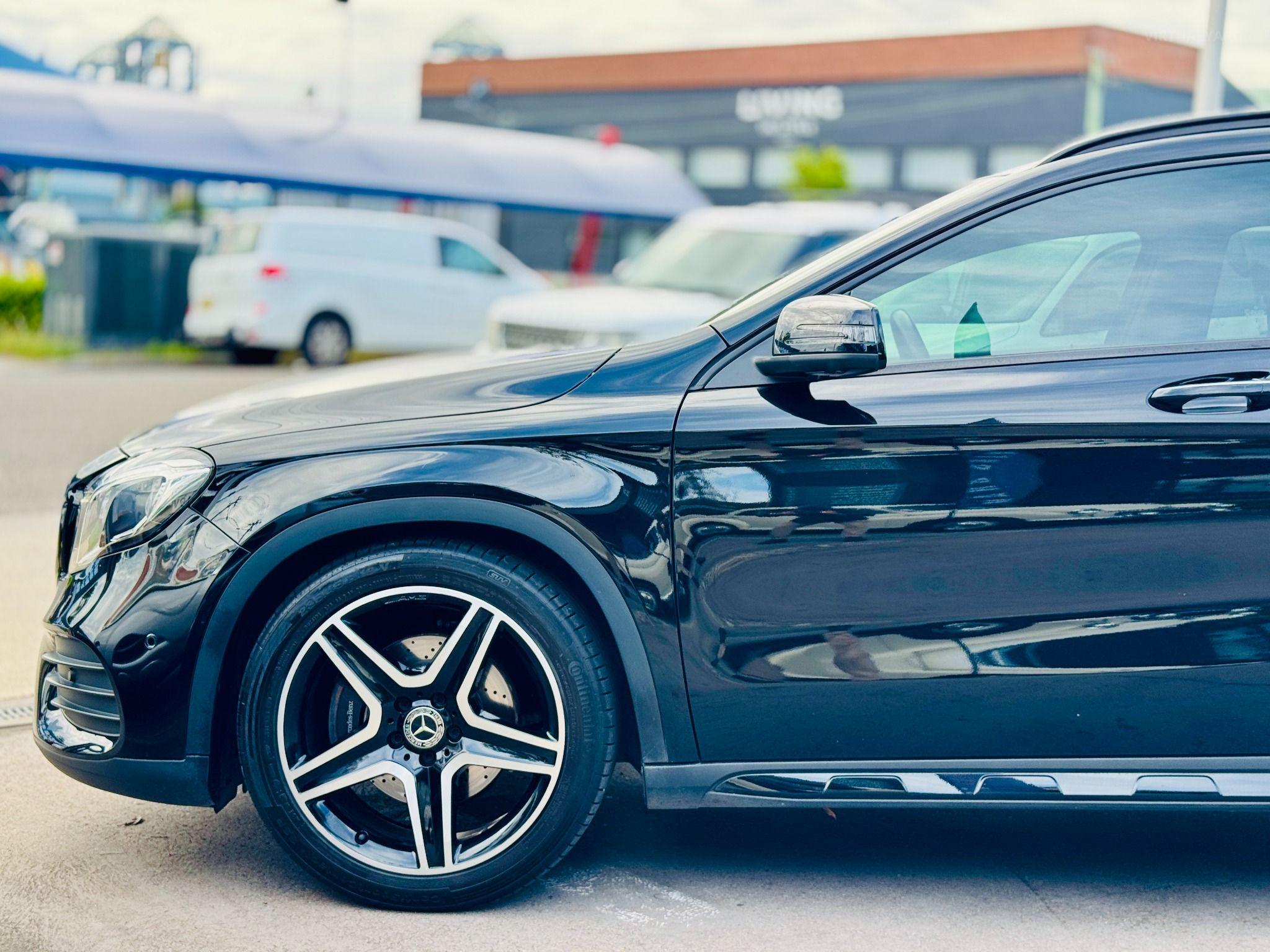 MERCEDES-BENZ GLA