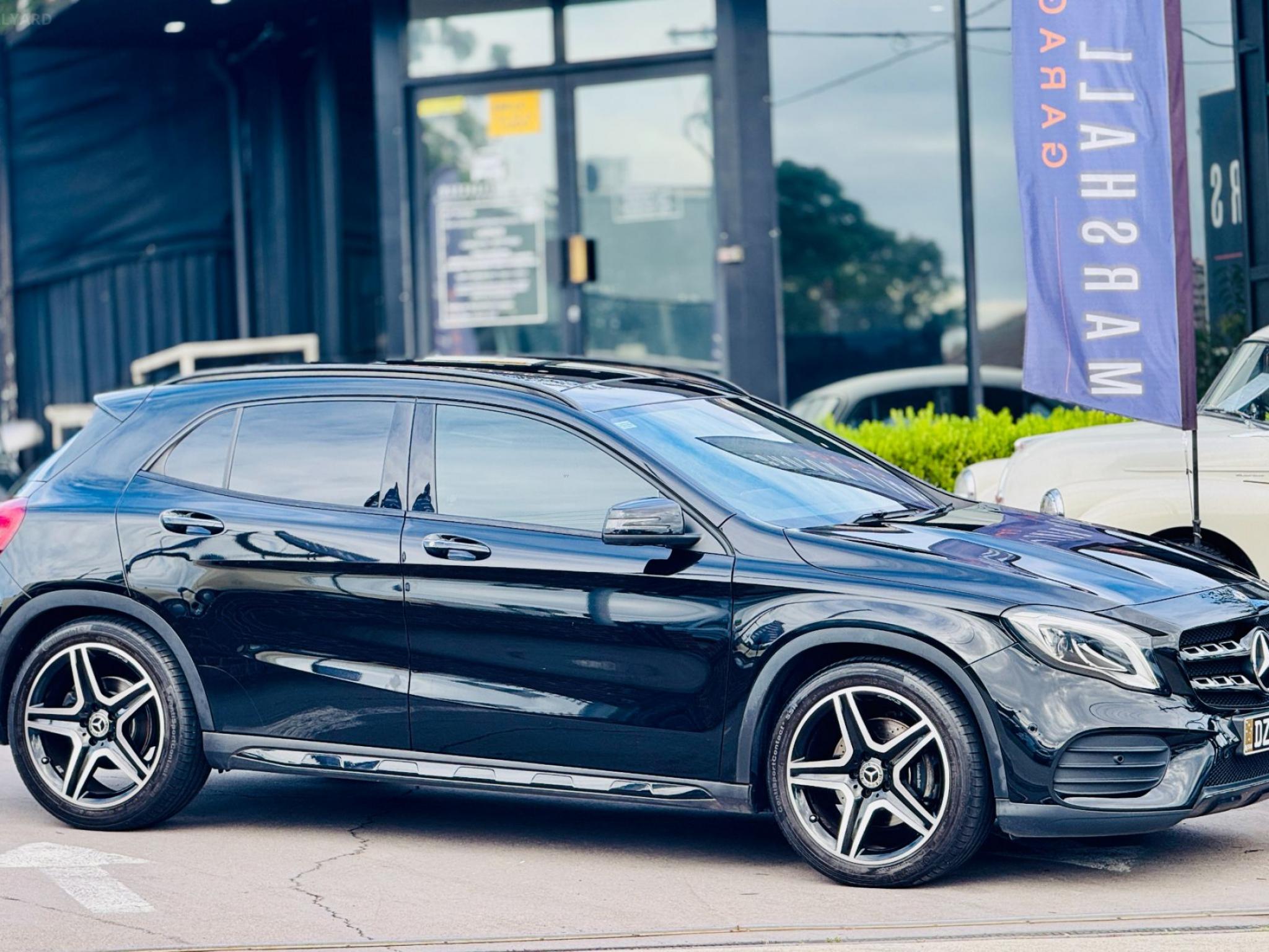 MERCEDES-BENZ GLA