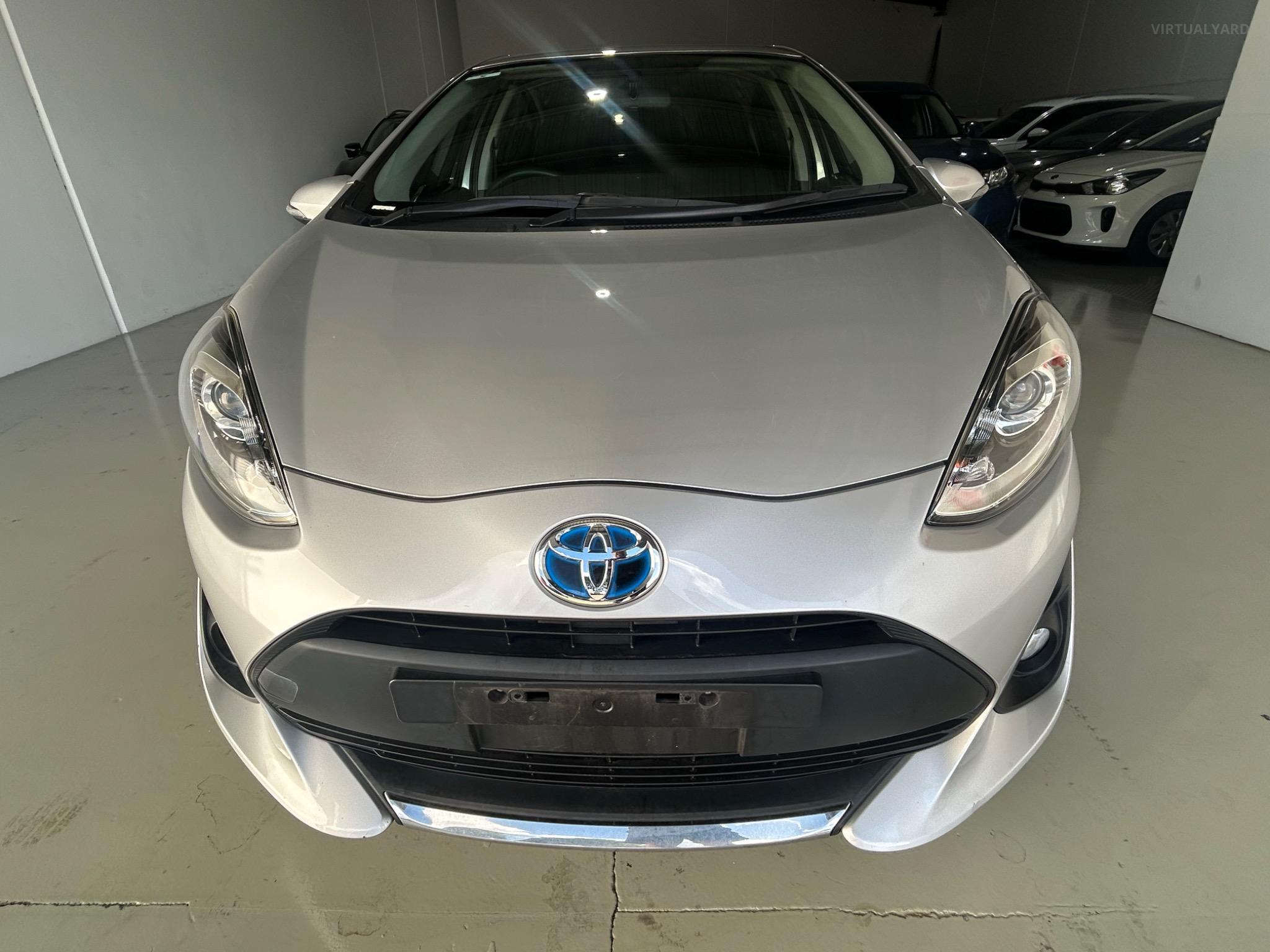 TOYOTA PRIUS-C