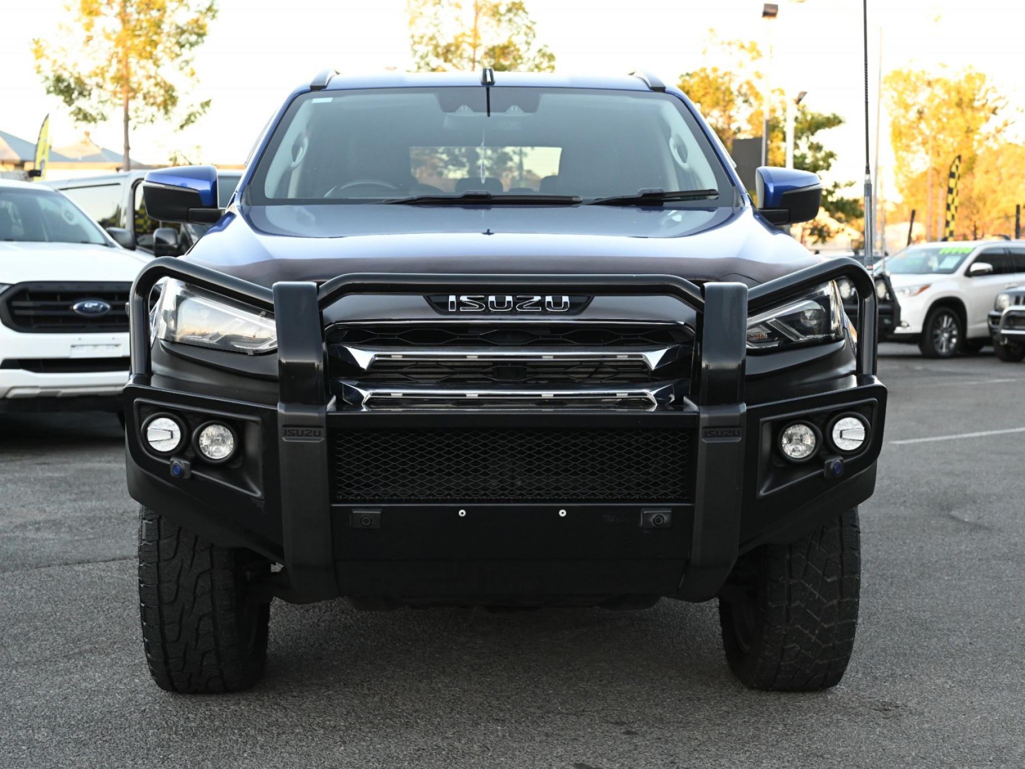 Isuzu MU-X
