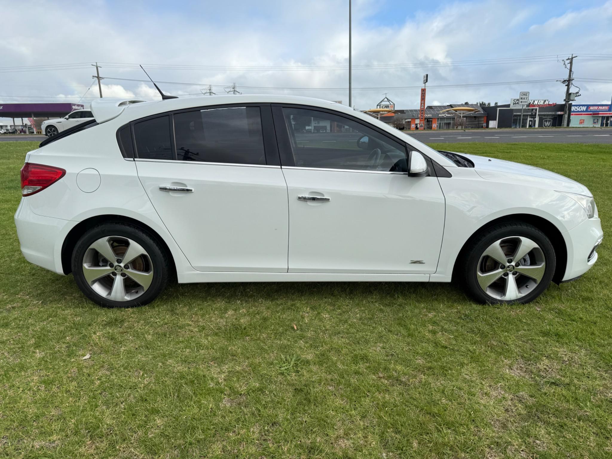 HOLDEN CRUZE