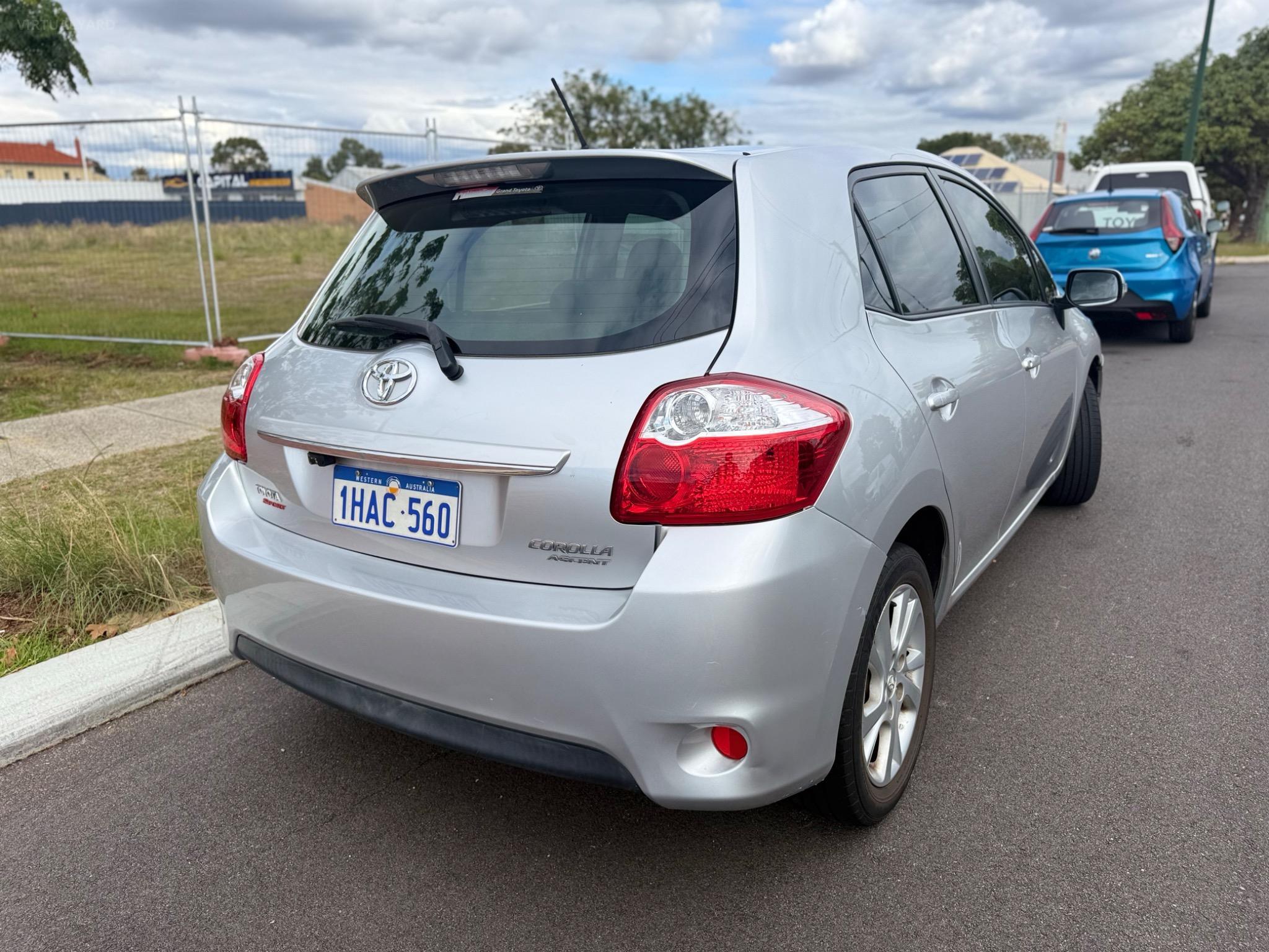 TOYOTA COROLLA