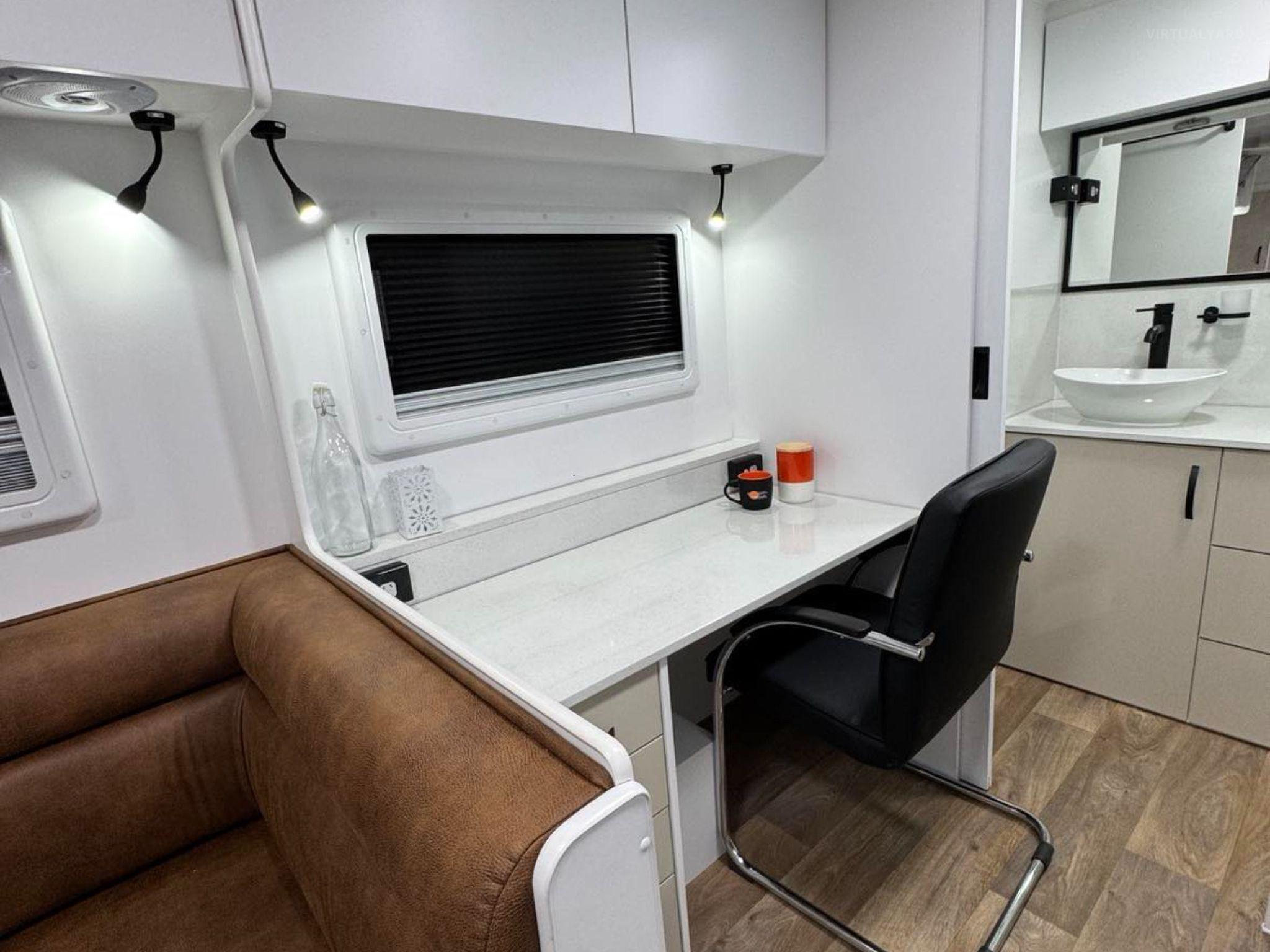 NOVA BRAVO 633-4C WORKABOUT