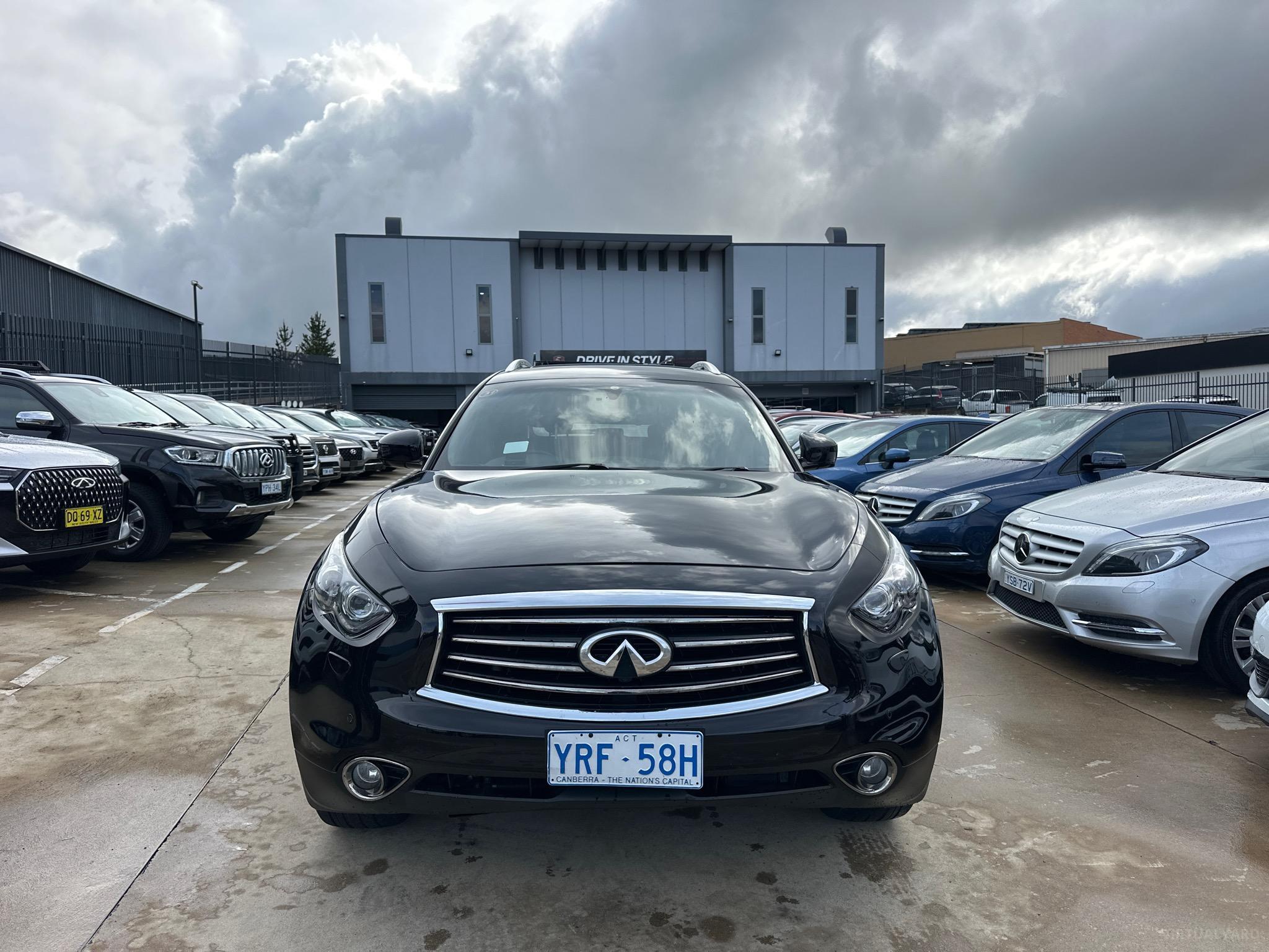 INFINITI FX