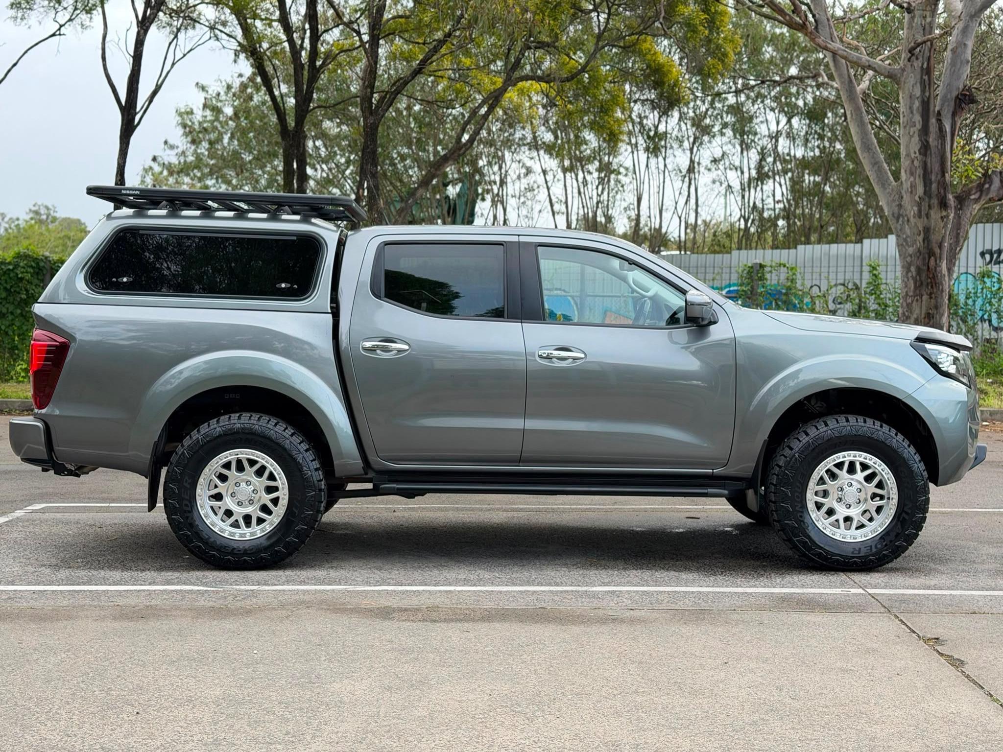 NISSAN NAVARA