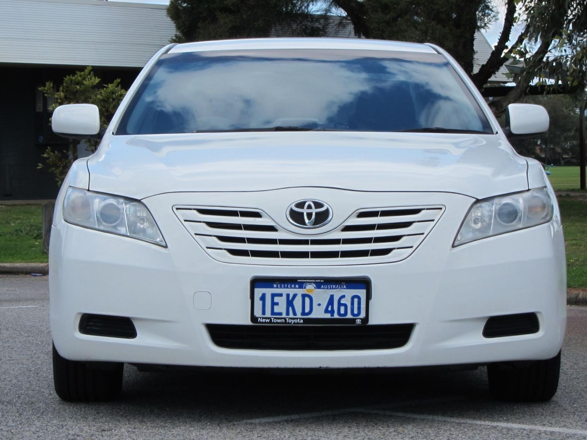 TOYOTA CAMRY