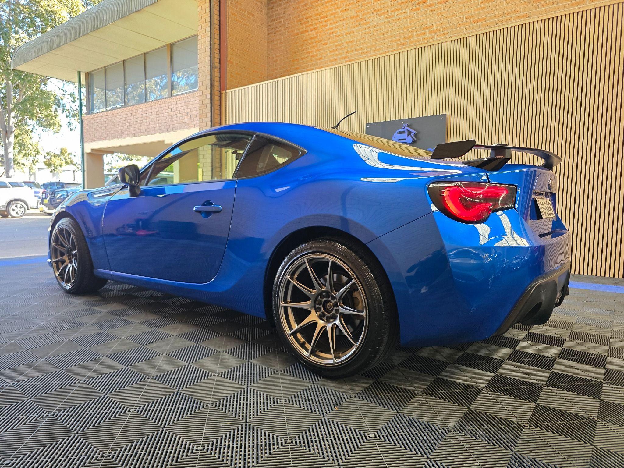 SUBARU BRZ