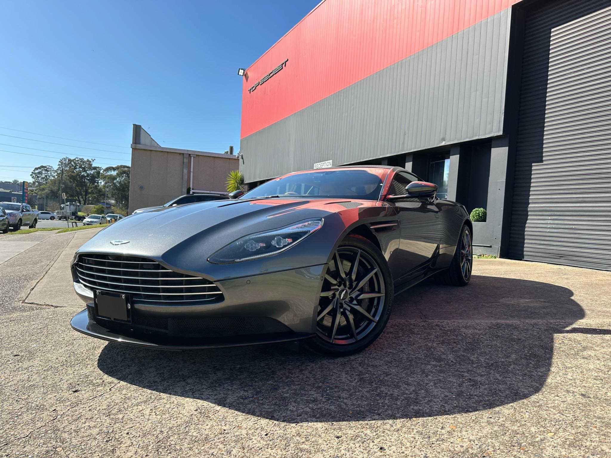 Aston Martin DB11