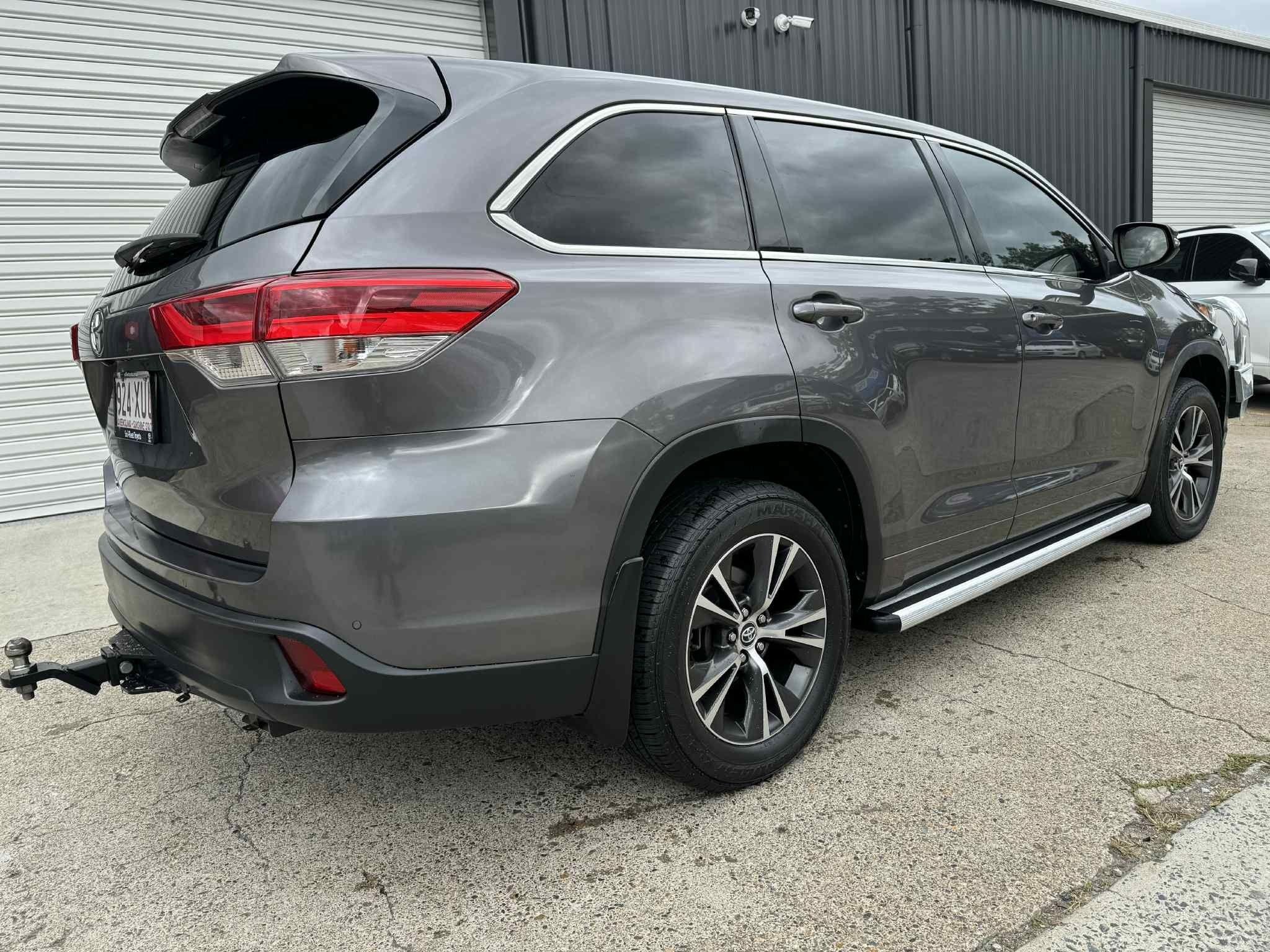 TOYOTA KLUGER