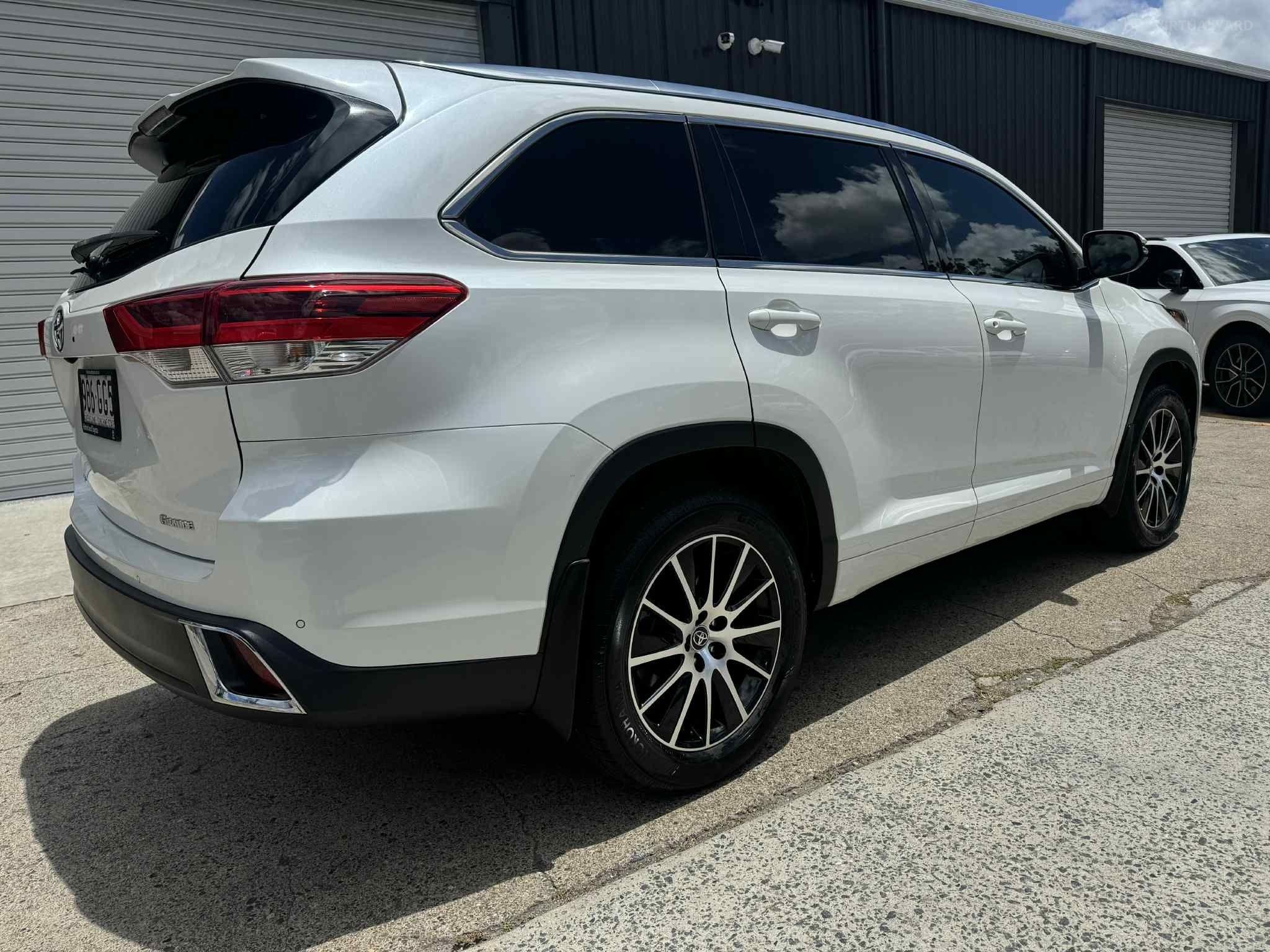 TOYOTA KLUGER