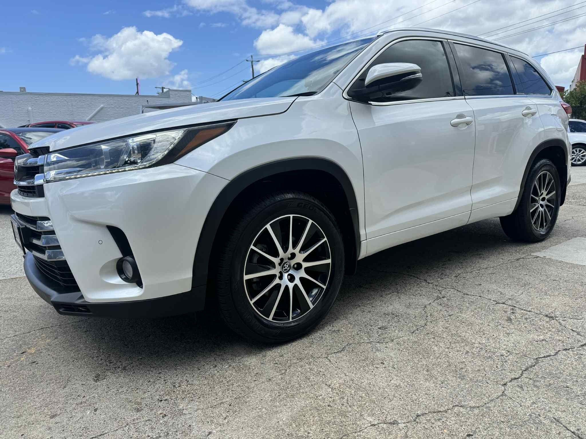 TOYOTA KLUGER