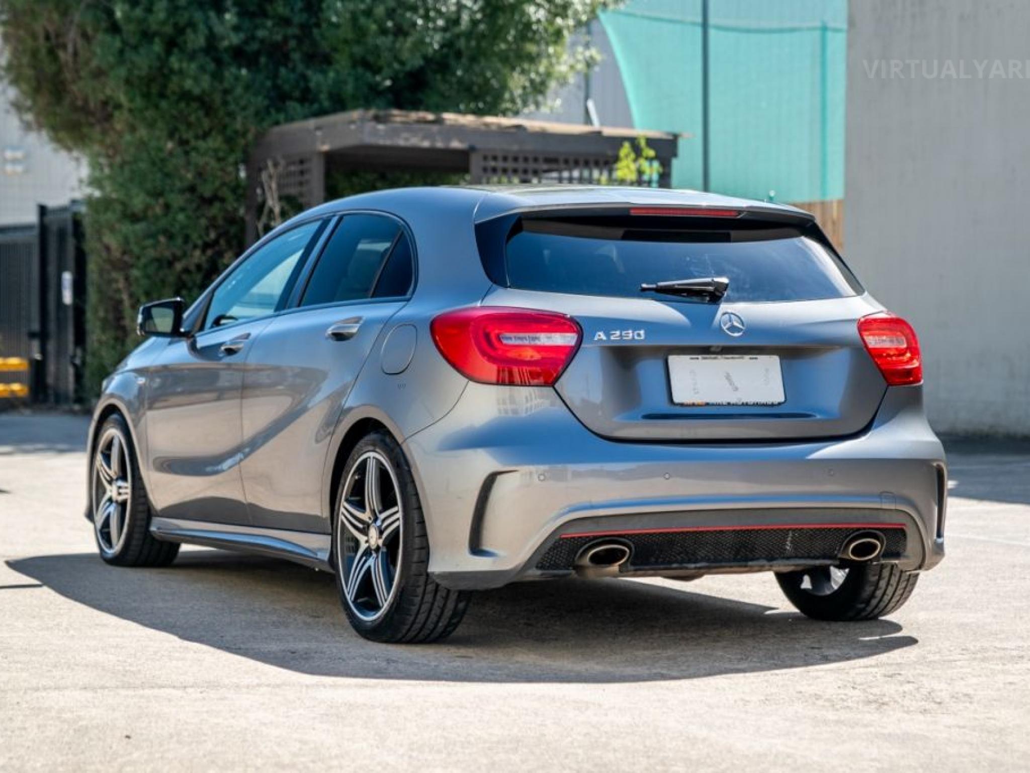 MERCEDES-BENZ A250