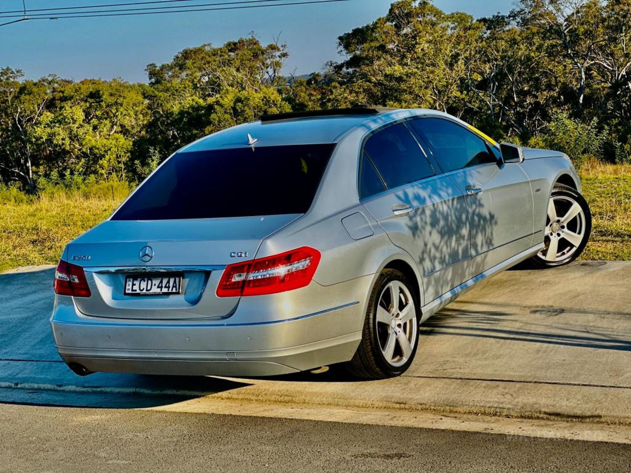 Mercedes-Benz E250 cgi