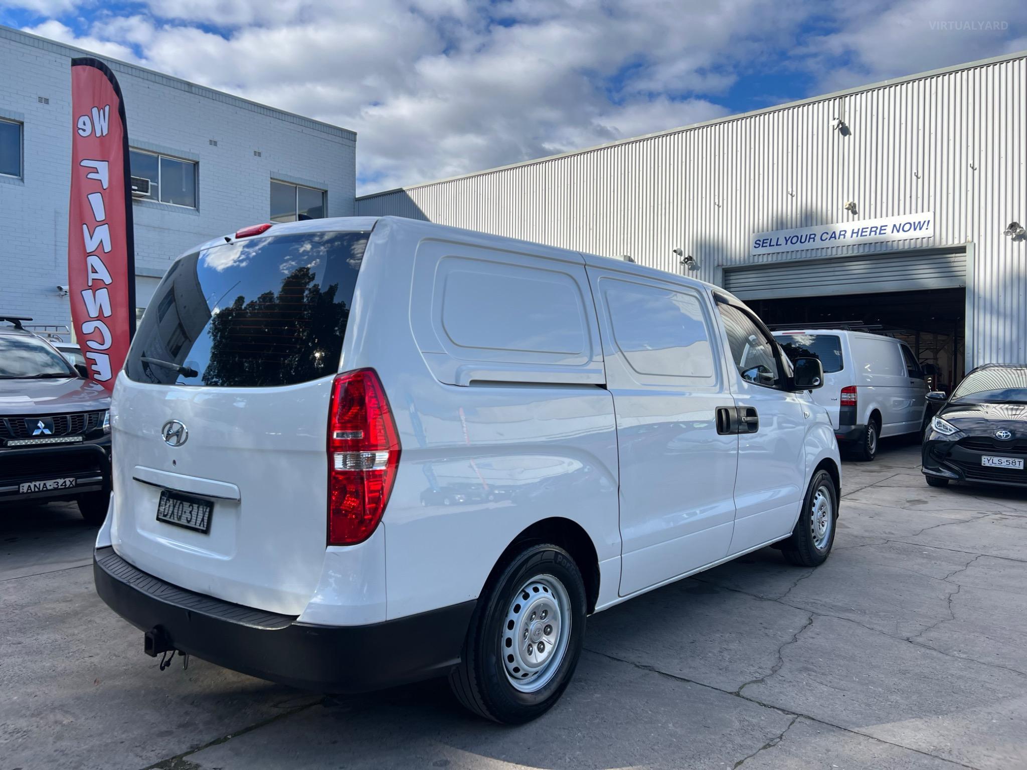 HYUNDAI iLOAD