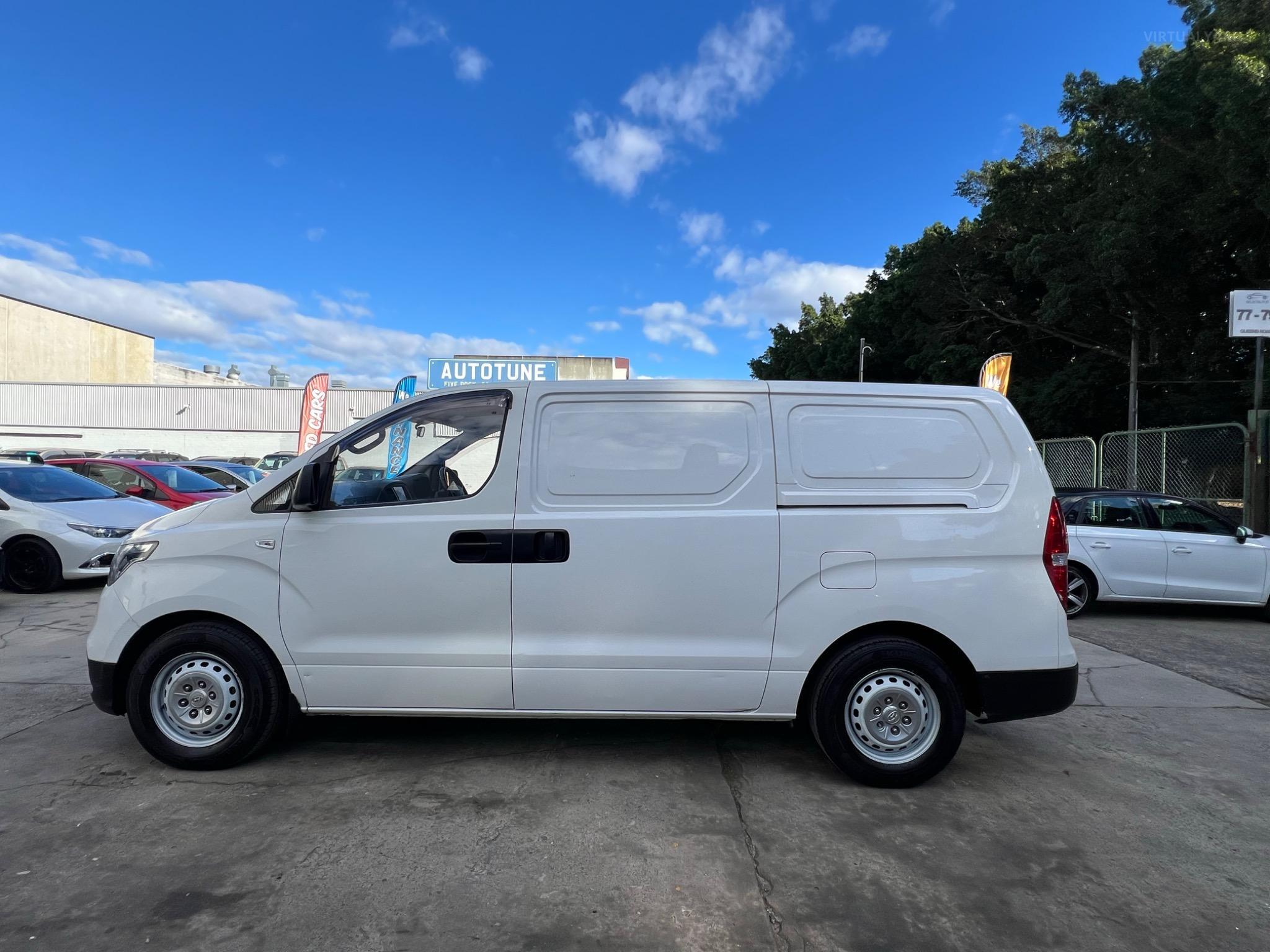 HYUNDAI iLOAD