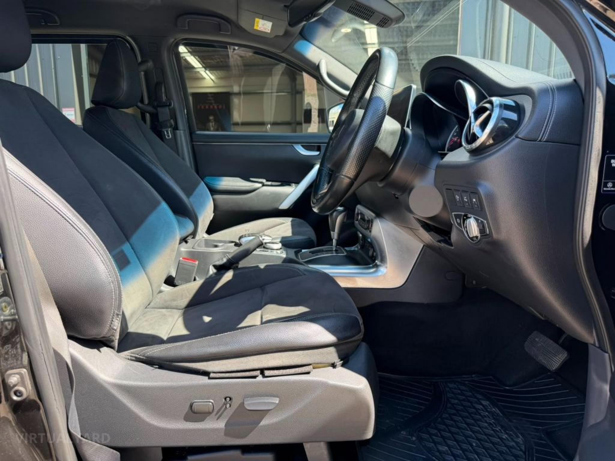 MERCEDES-BENZ X