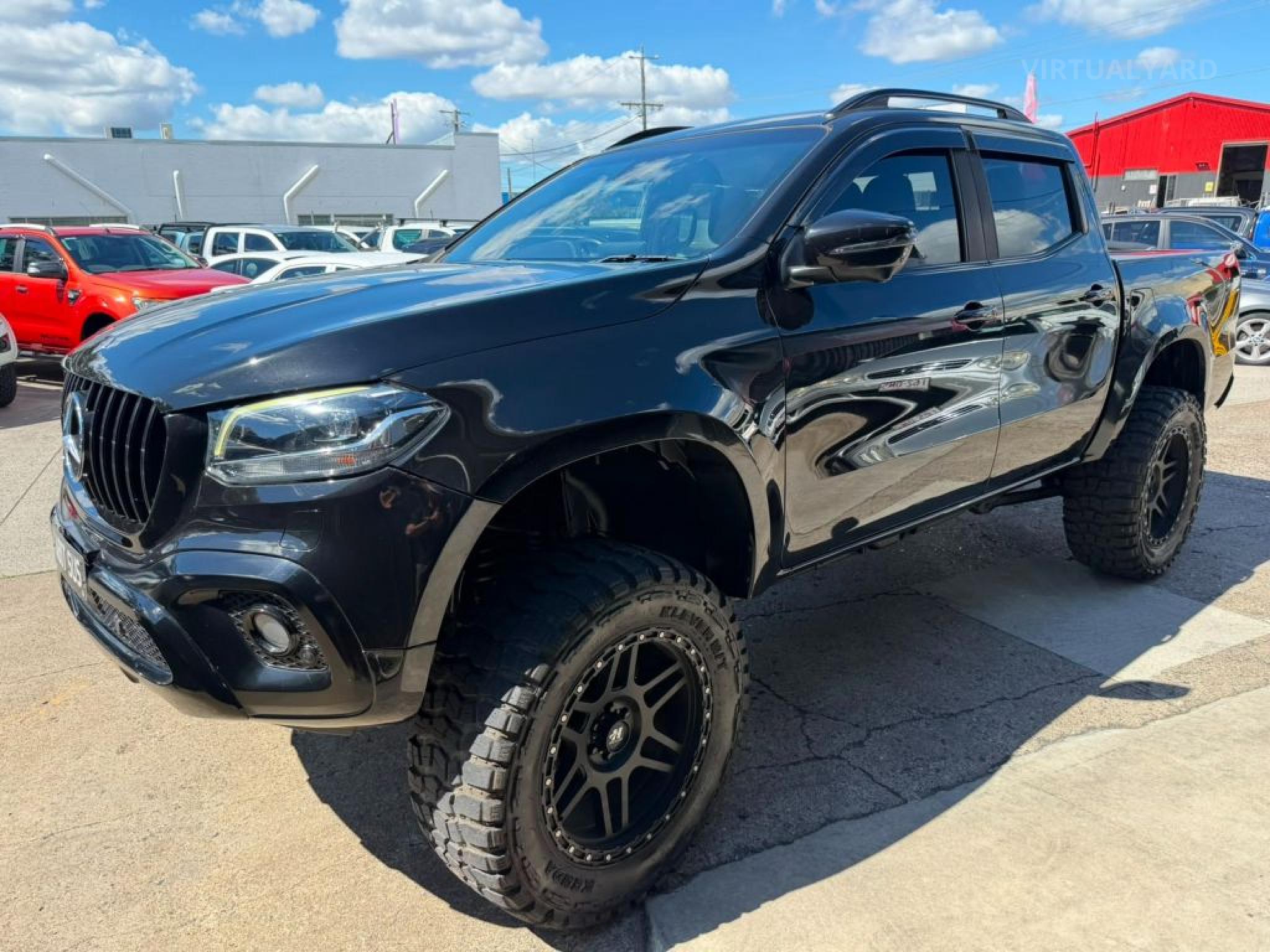 MERCEDES-BENZ X