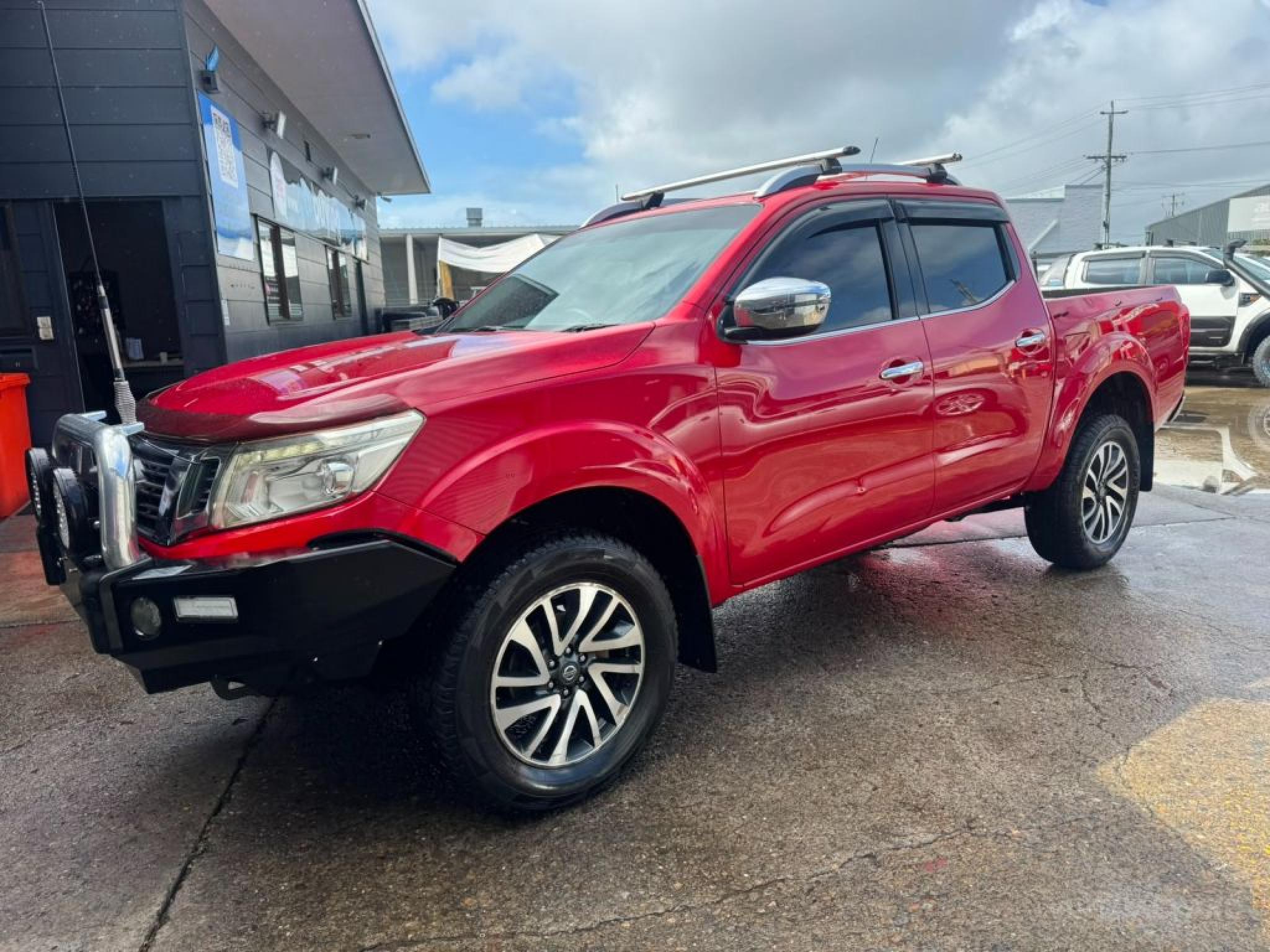 NISSAN NAVARA
