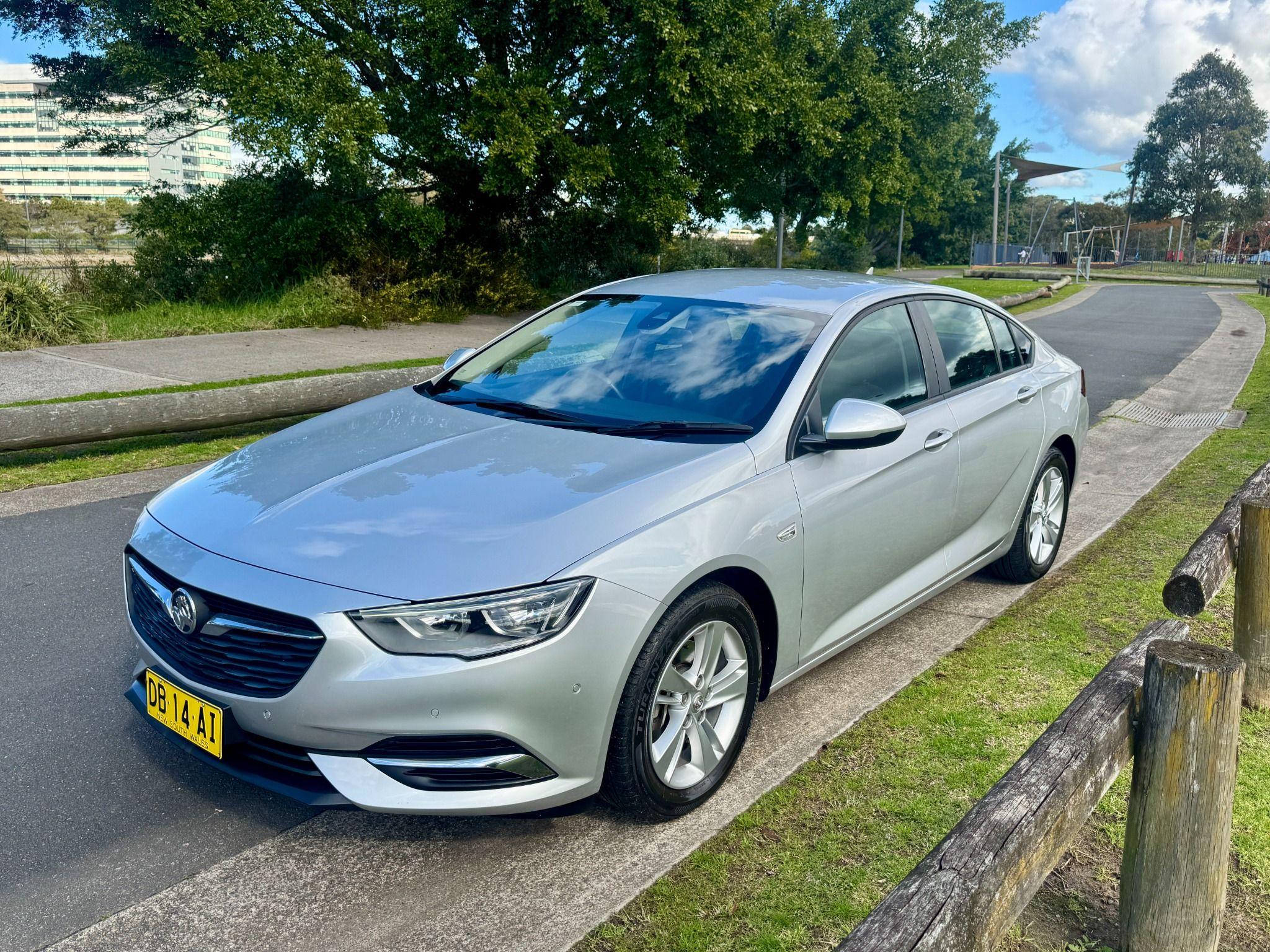 HOLDEN COMMODORE