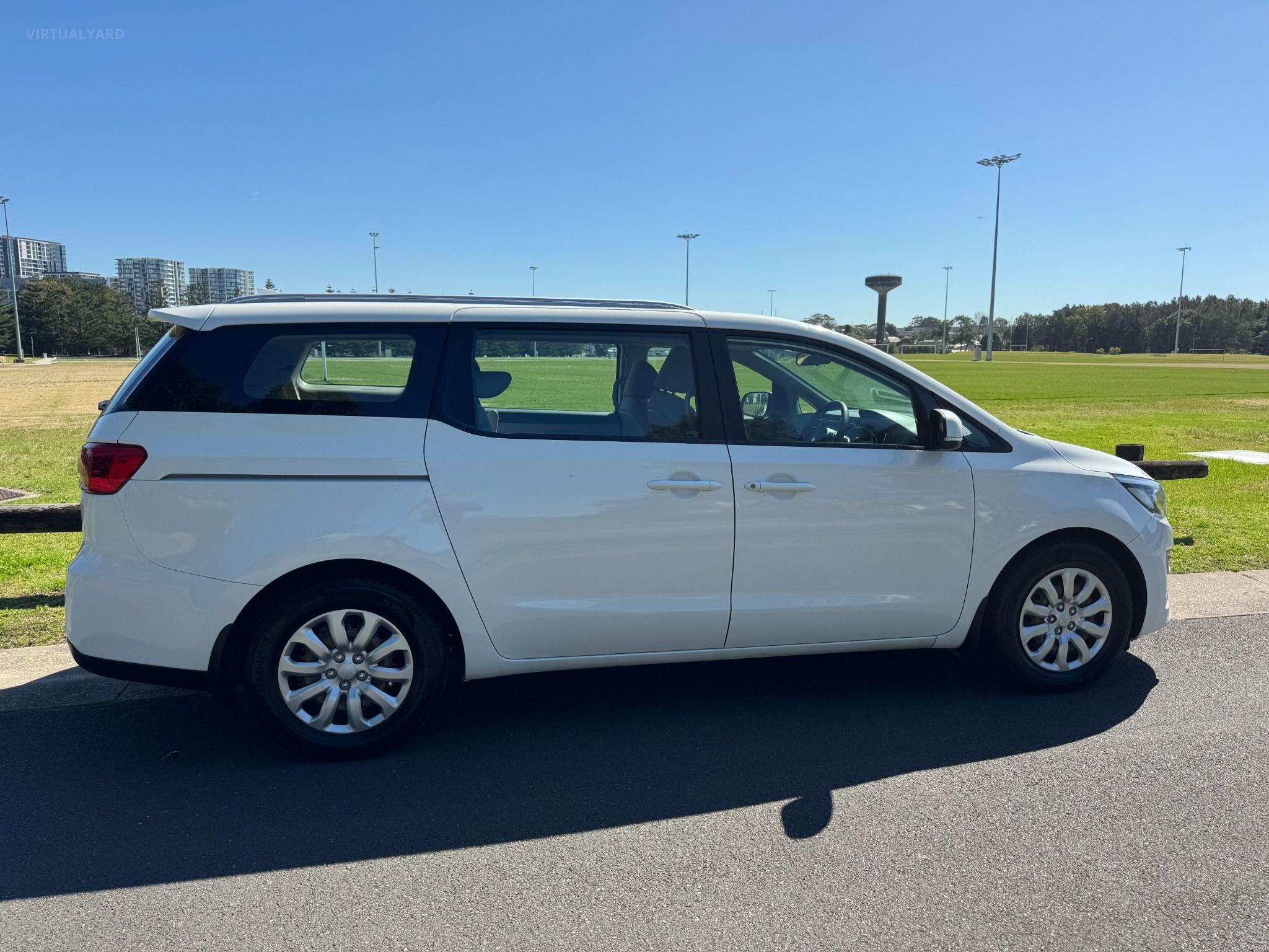 KIA CARNIVAL