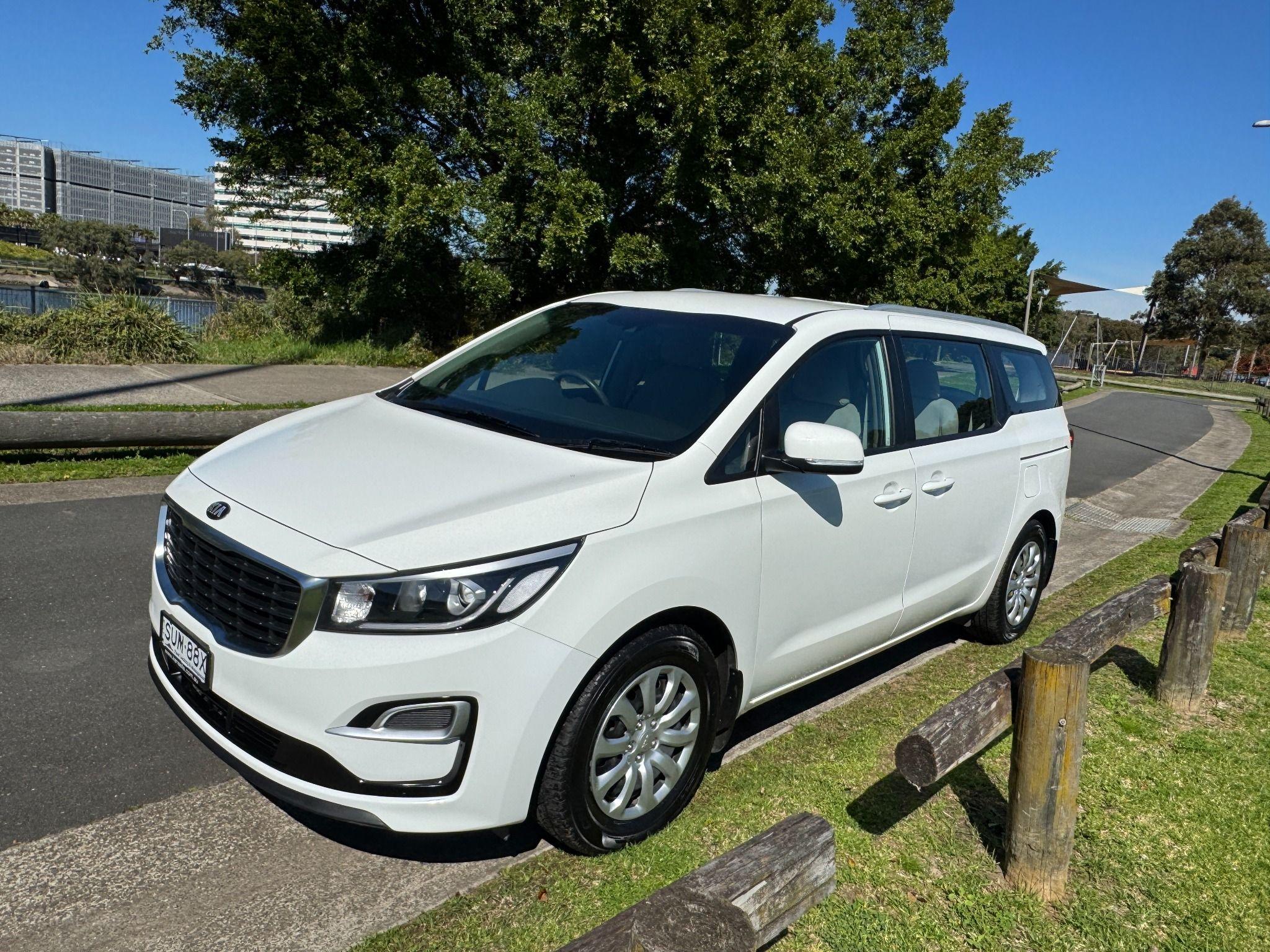 KIA CARNIVAL