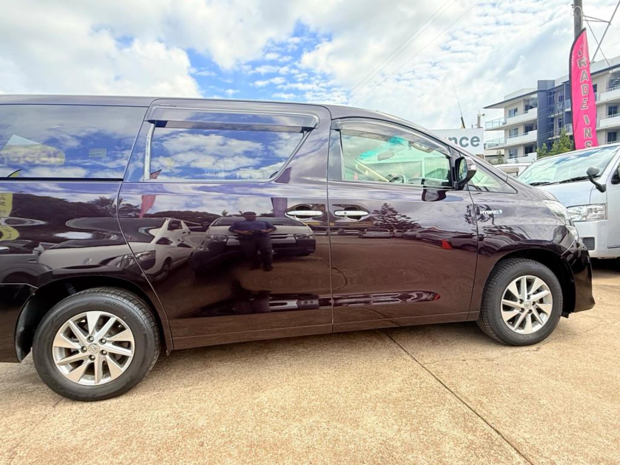 TOYOTA VELLFIRE