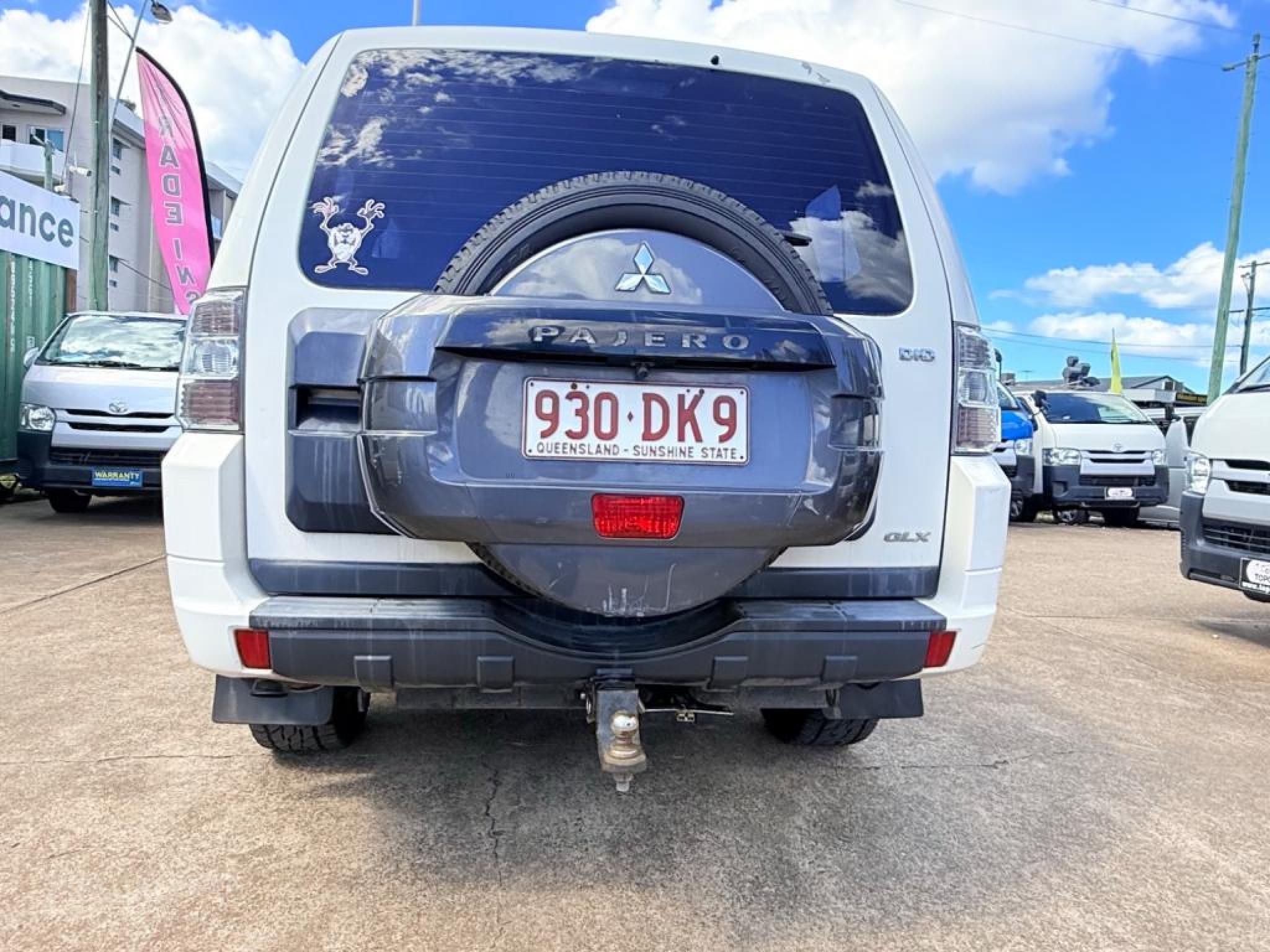 MITSUBISHI PAJERO