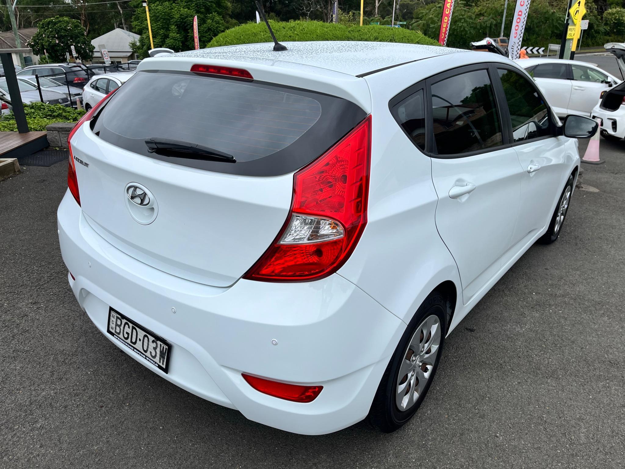 HYUNDAI ACCENT