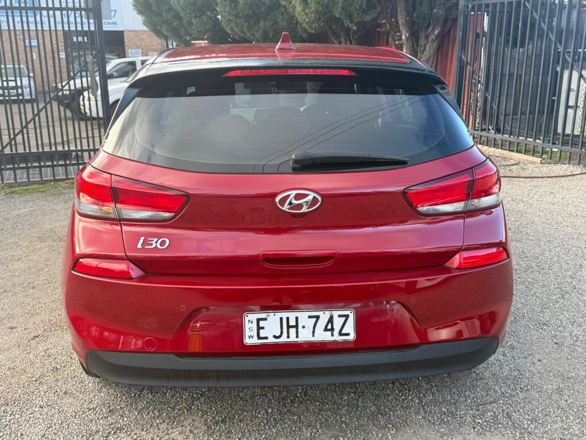 HYUNDAI i30