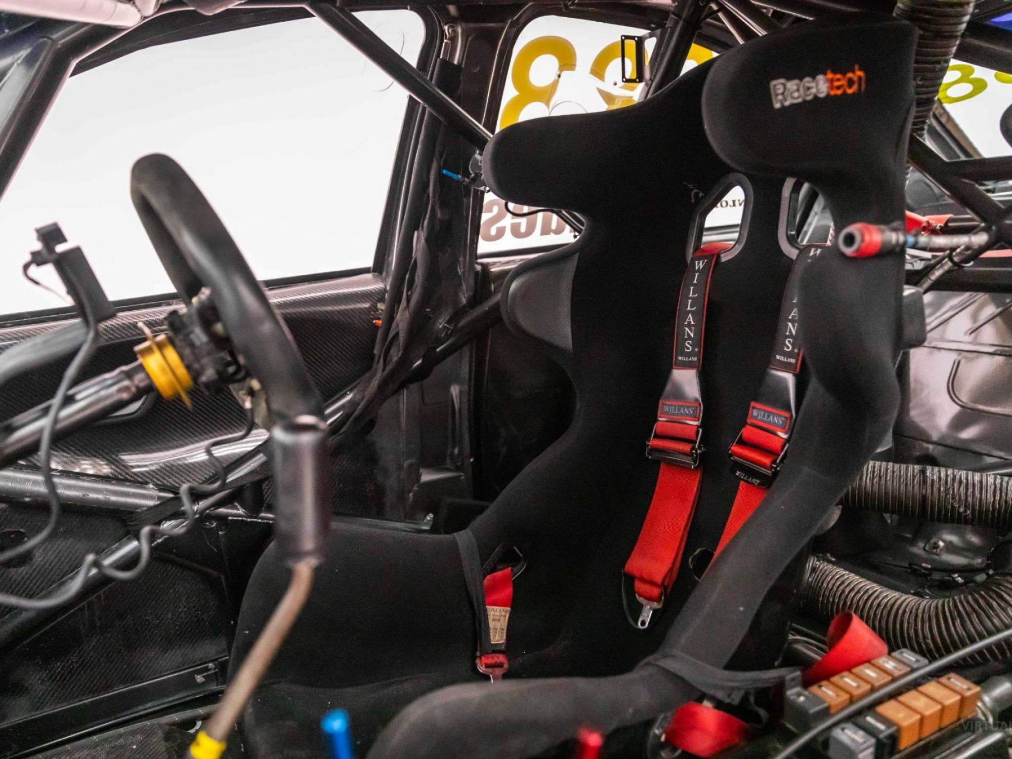 FORD BF 888 LOWNDES SUPERCAR 888 CRAIG LOWNDES BUILT BY TRIPLE EIGHT ...