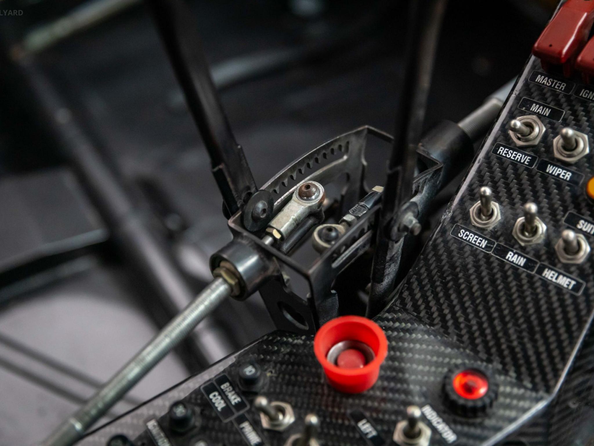 FORD BF 888 LOWNDES SUPERCAR 888 CRAIG LOWNDES BUILT BY TRIPLE EIGHT ...