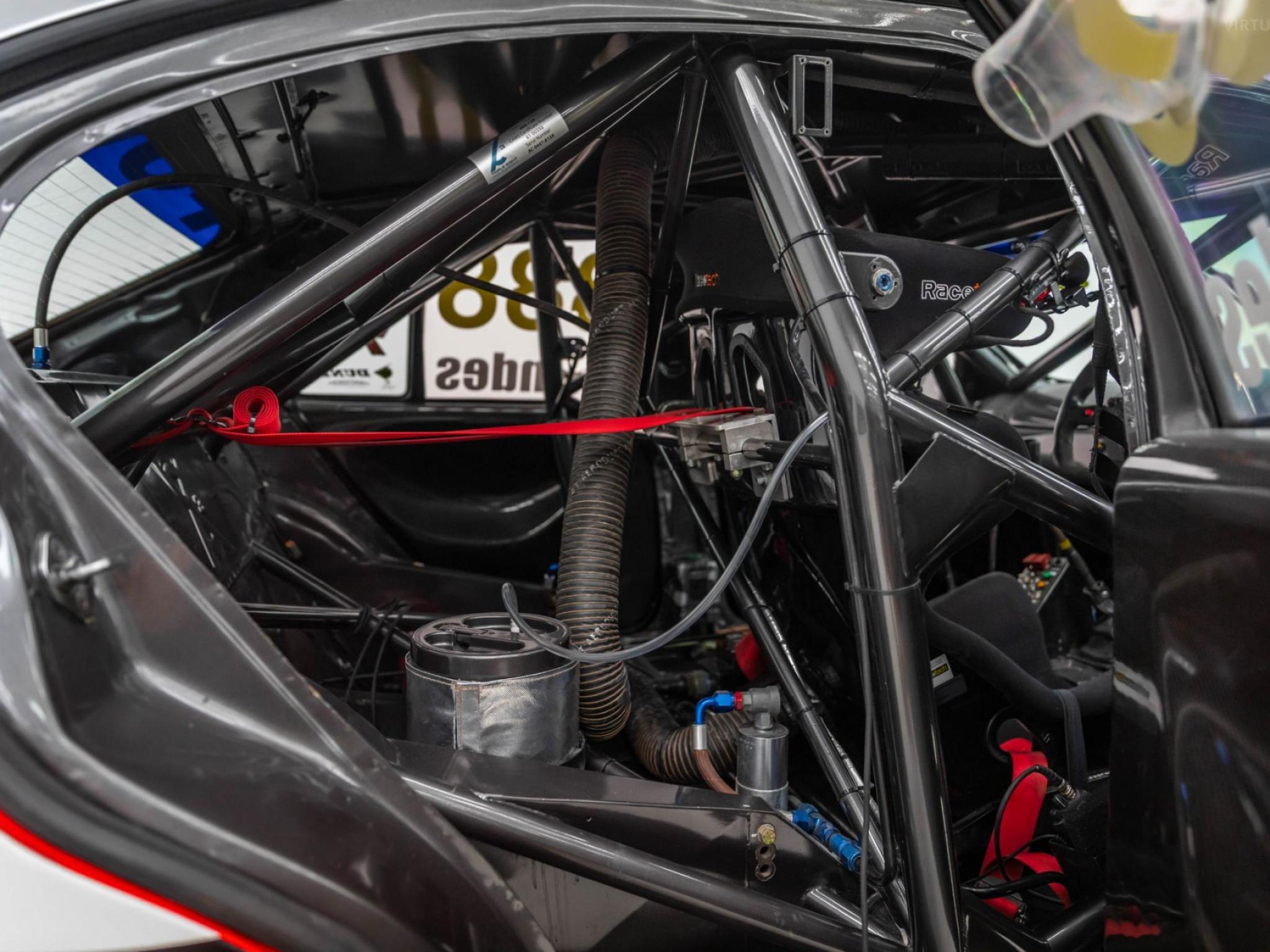 FORD BF 888 LOWNDES SUPERCAR 888 CRAIG LOWNDES BUILT BY TRIPLE EIGHT ...