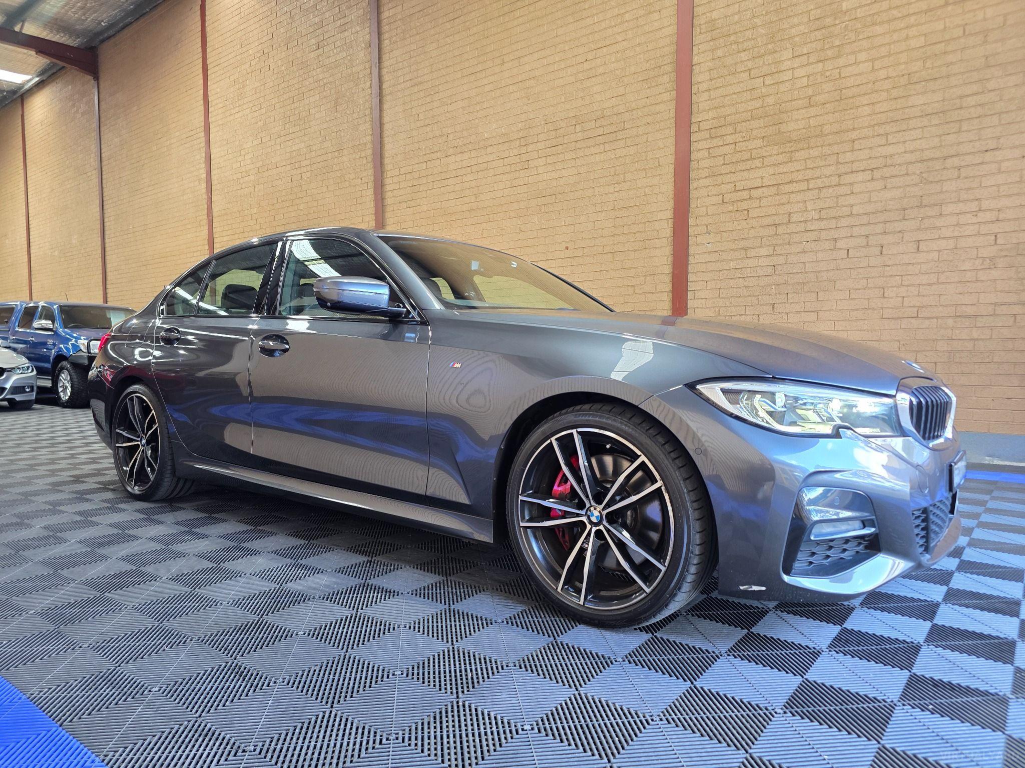 BMW 3 SERIES