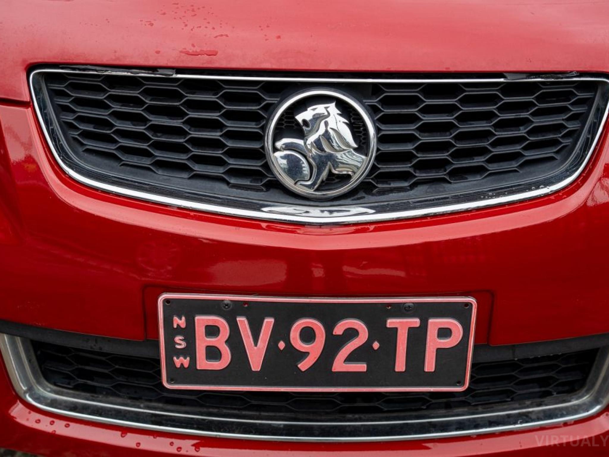 HOLDEN COMMODORE