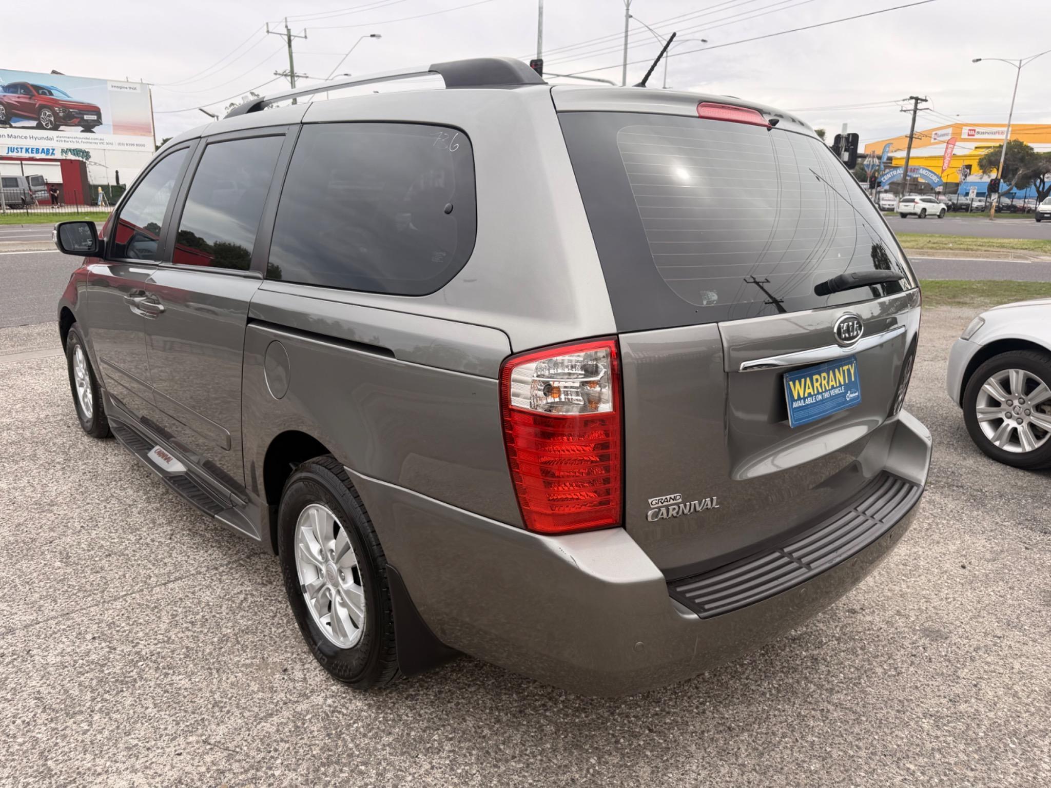 KIA GRAND CARNIVAL