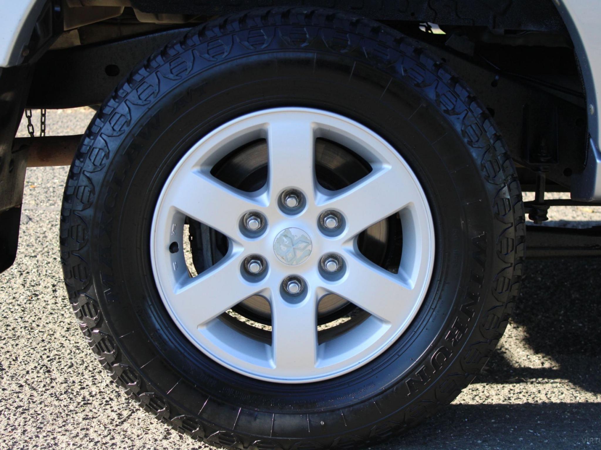 MITSUBISHI CHALLENGER