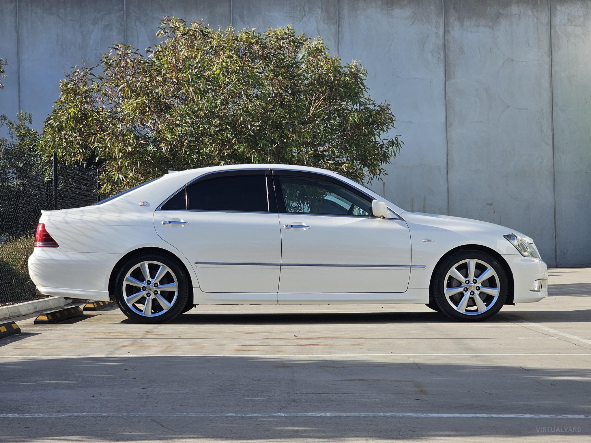 TOYOTA CROWN ATHLETE