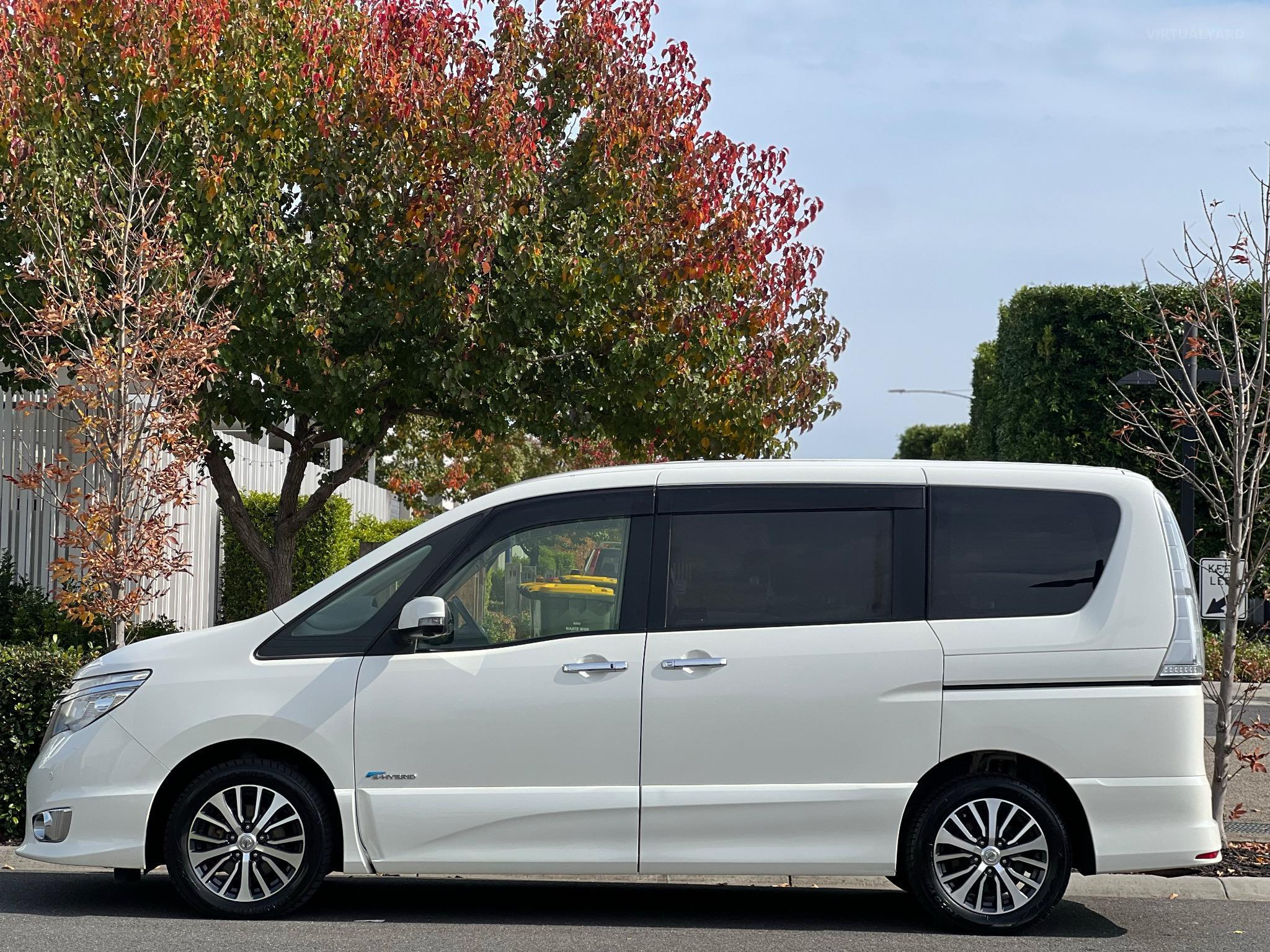 NISSAN SERENA