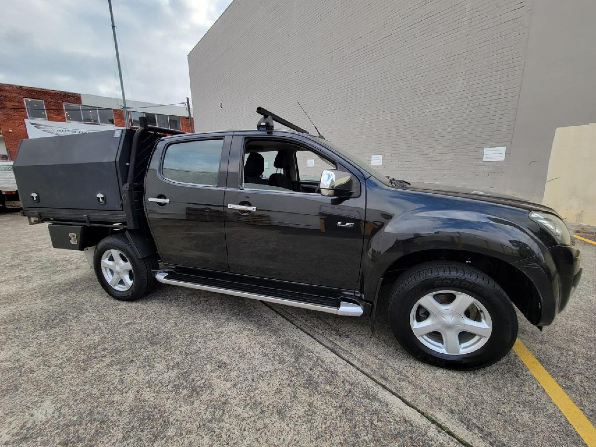 ISUZU D-MAX