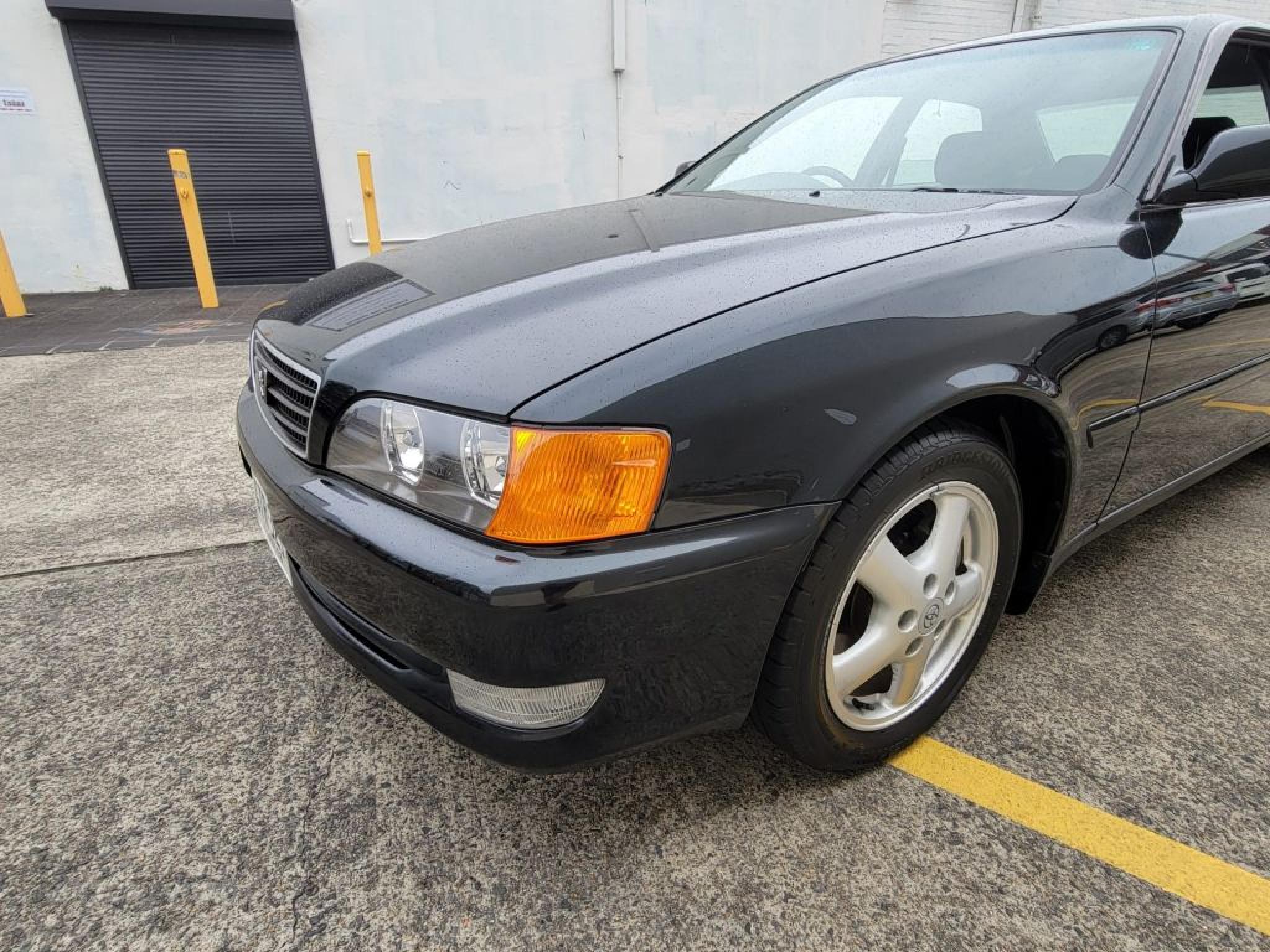 TOYOTA CHASER TOURER V