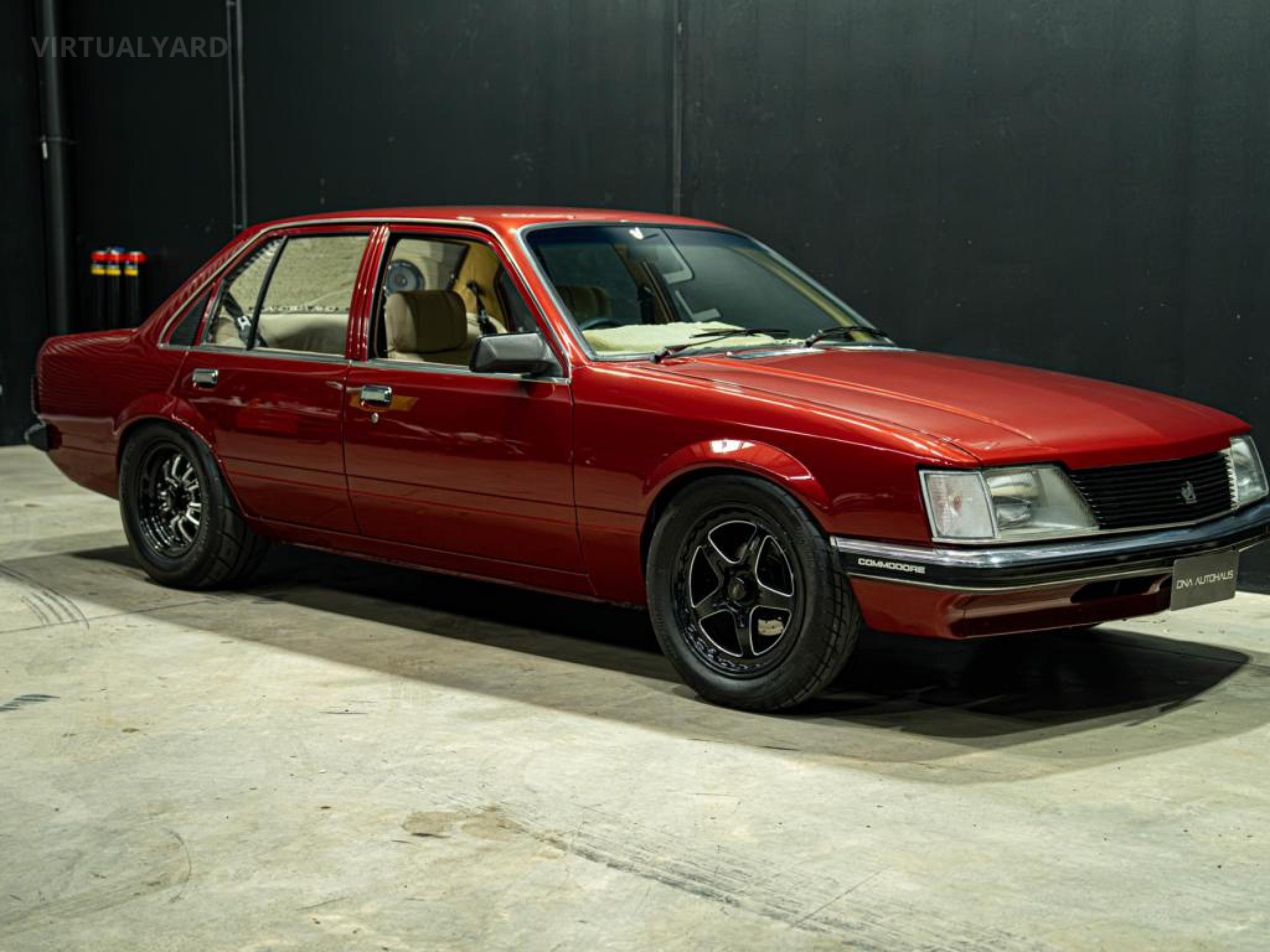 HOLDEN VH